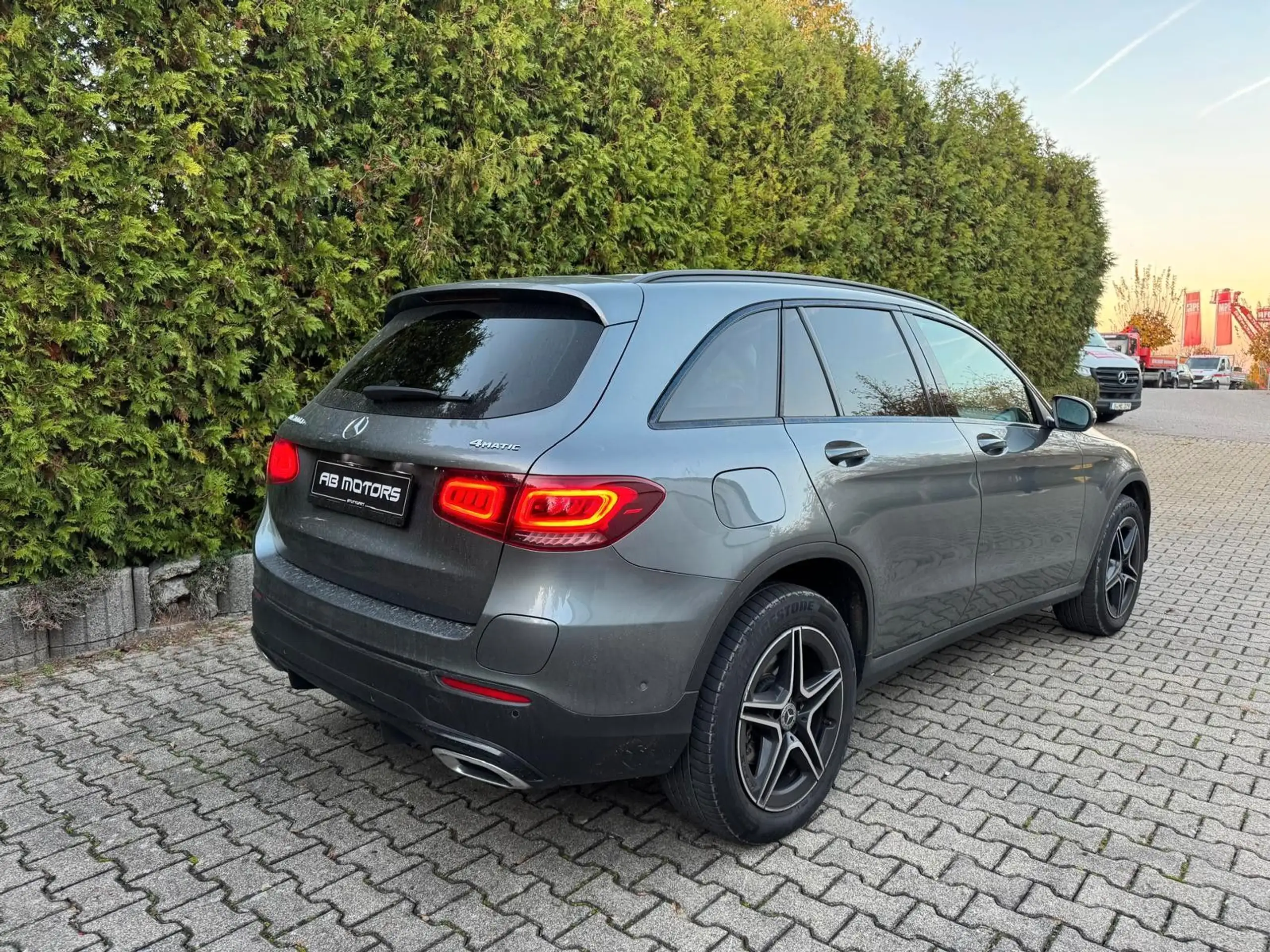 Mercedes-Benz - GLC 300