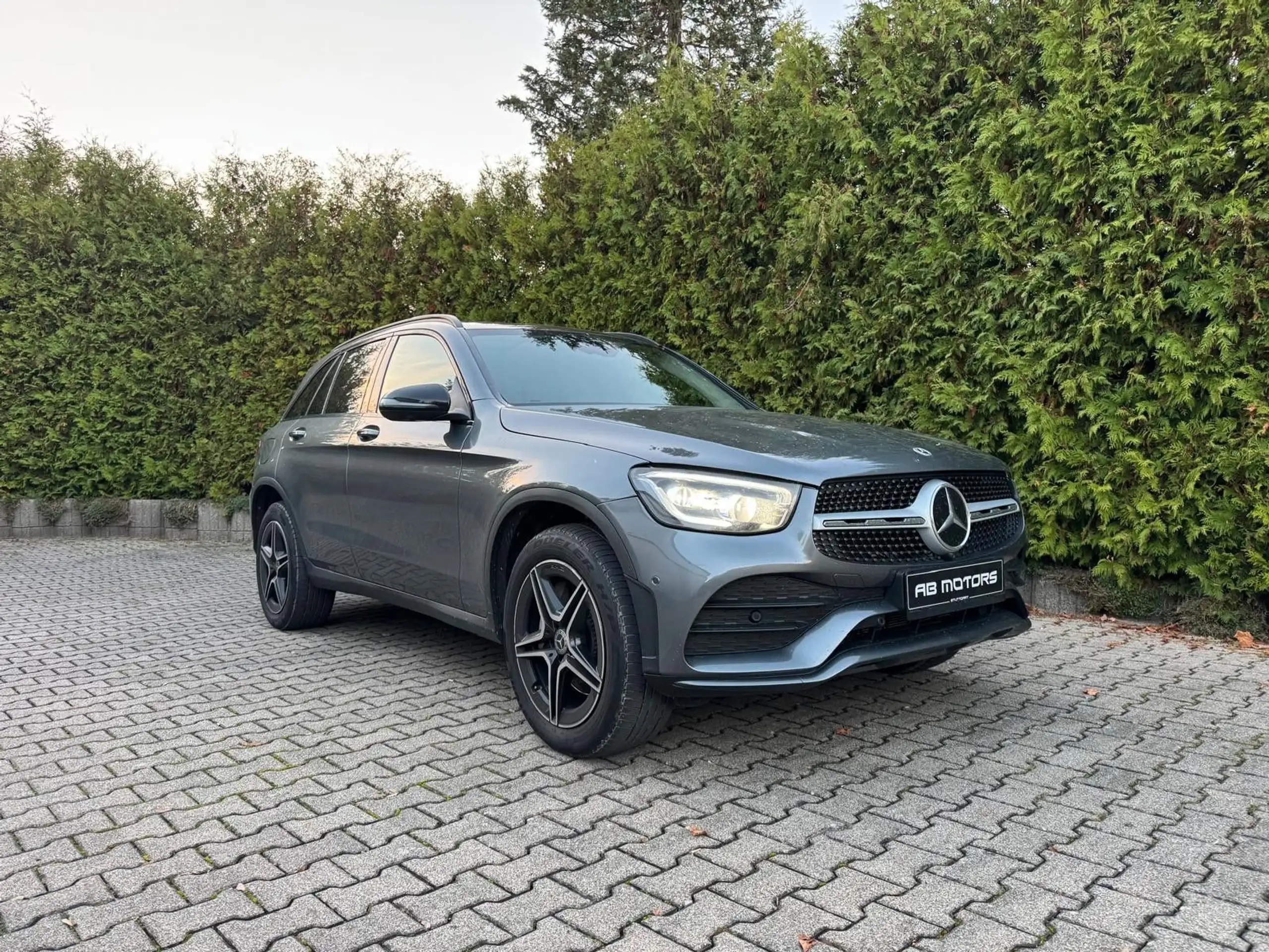 Mercedes-Benz - GLC 300