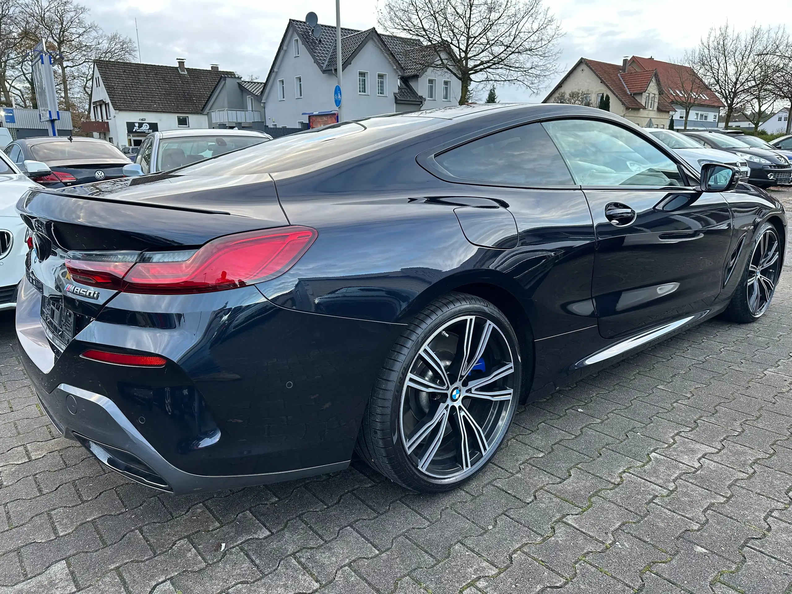 BMW - M850