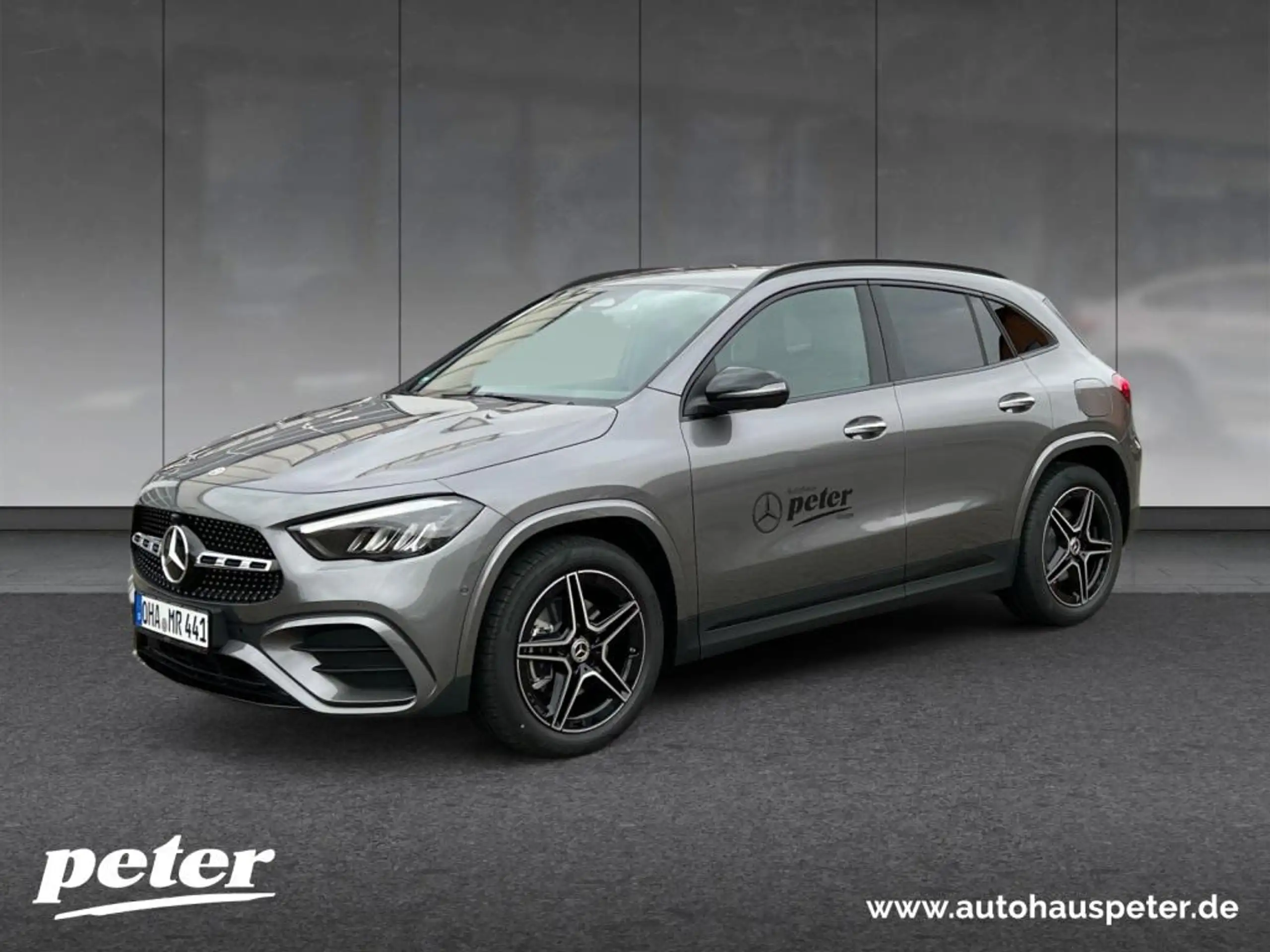 Mercedes-Benz - GLA 220