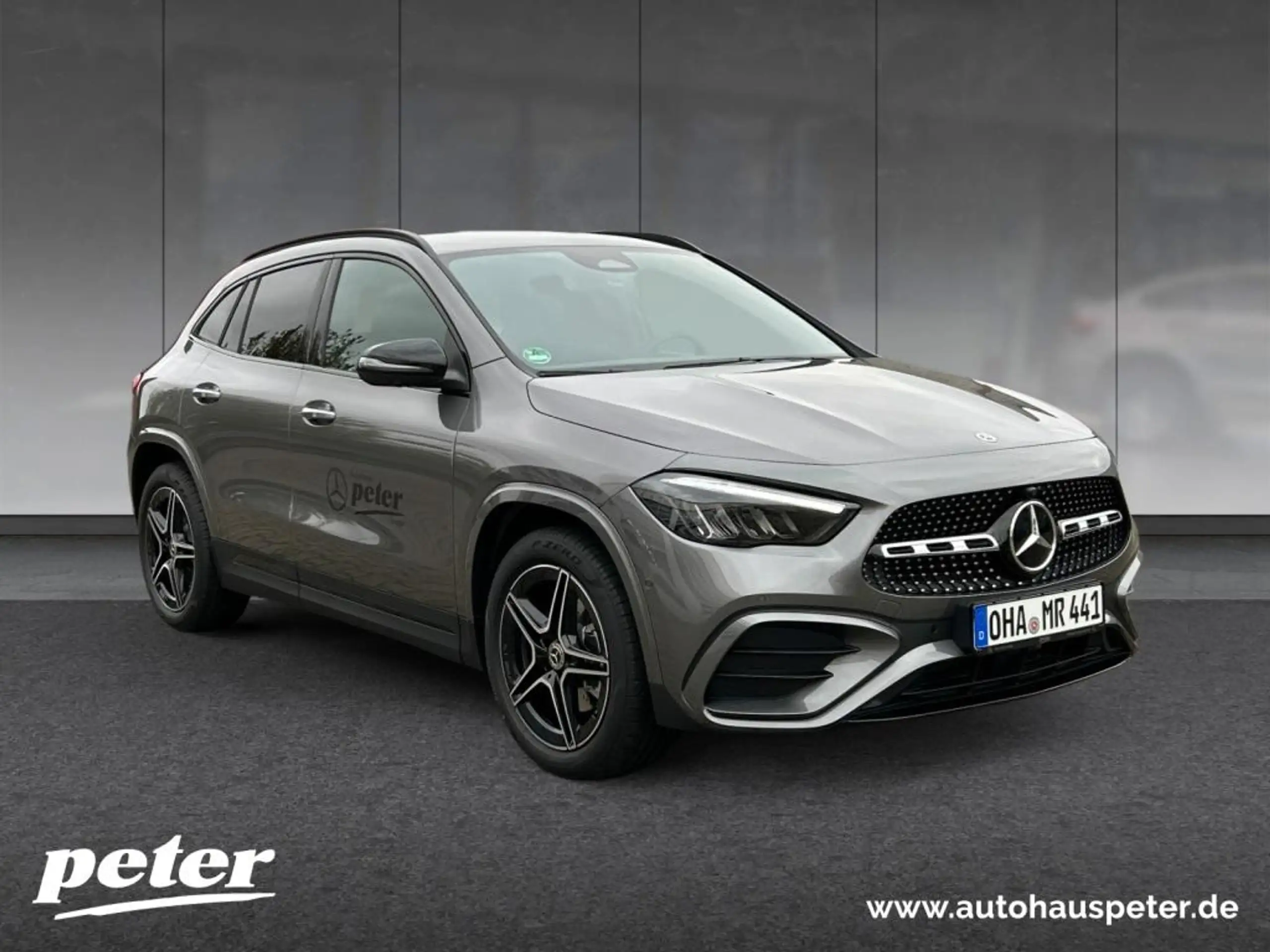 Mercedes-Benz - GLA 220