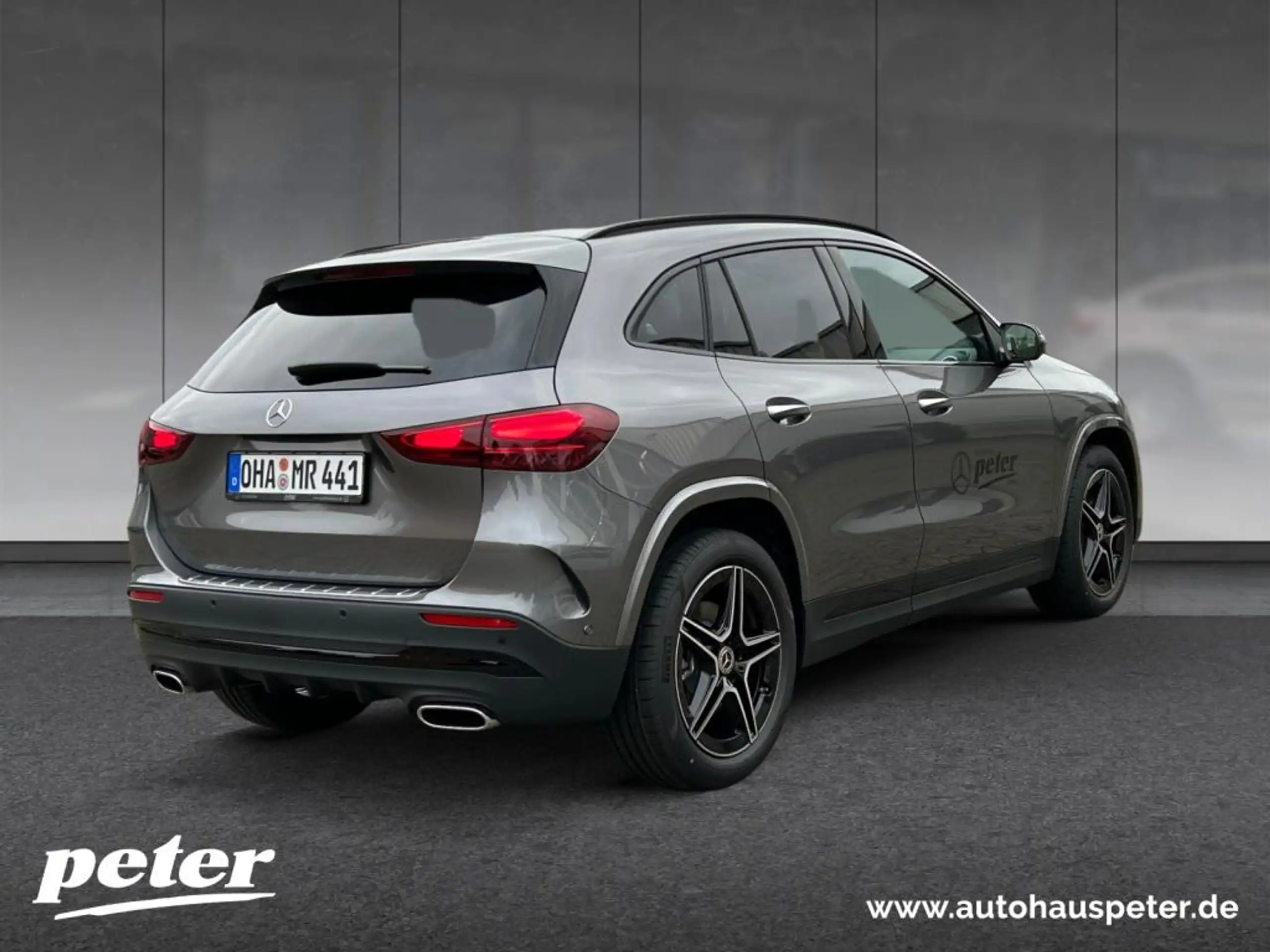 Mercedes-Benz - GLA 220