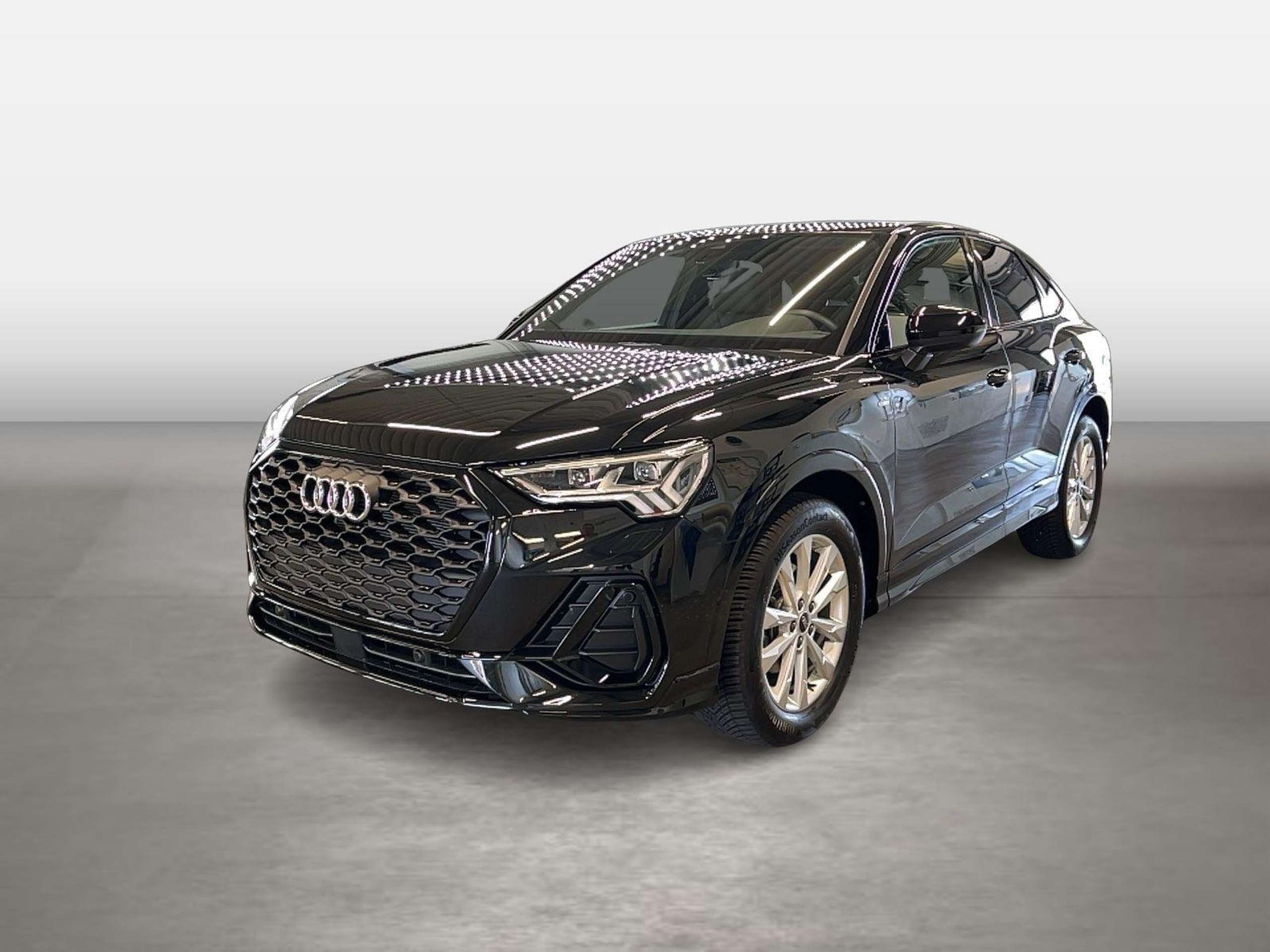 Audi - Q3