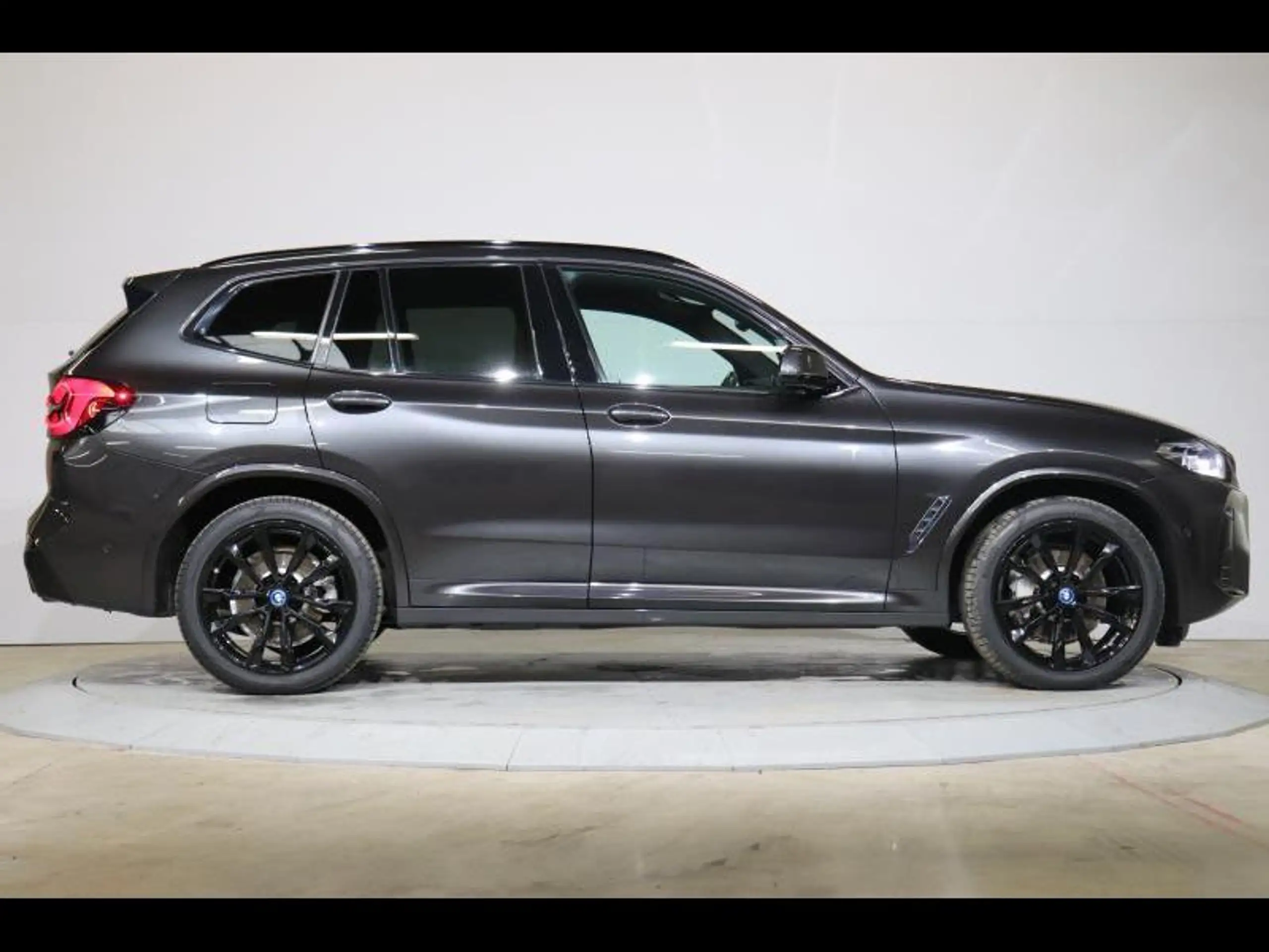 BMW - X3