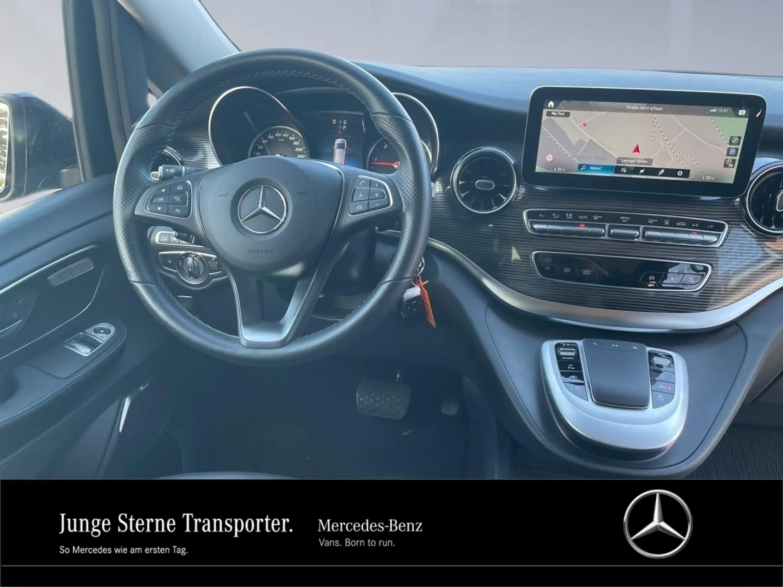 Mercedes-Benz - V 300