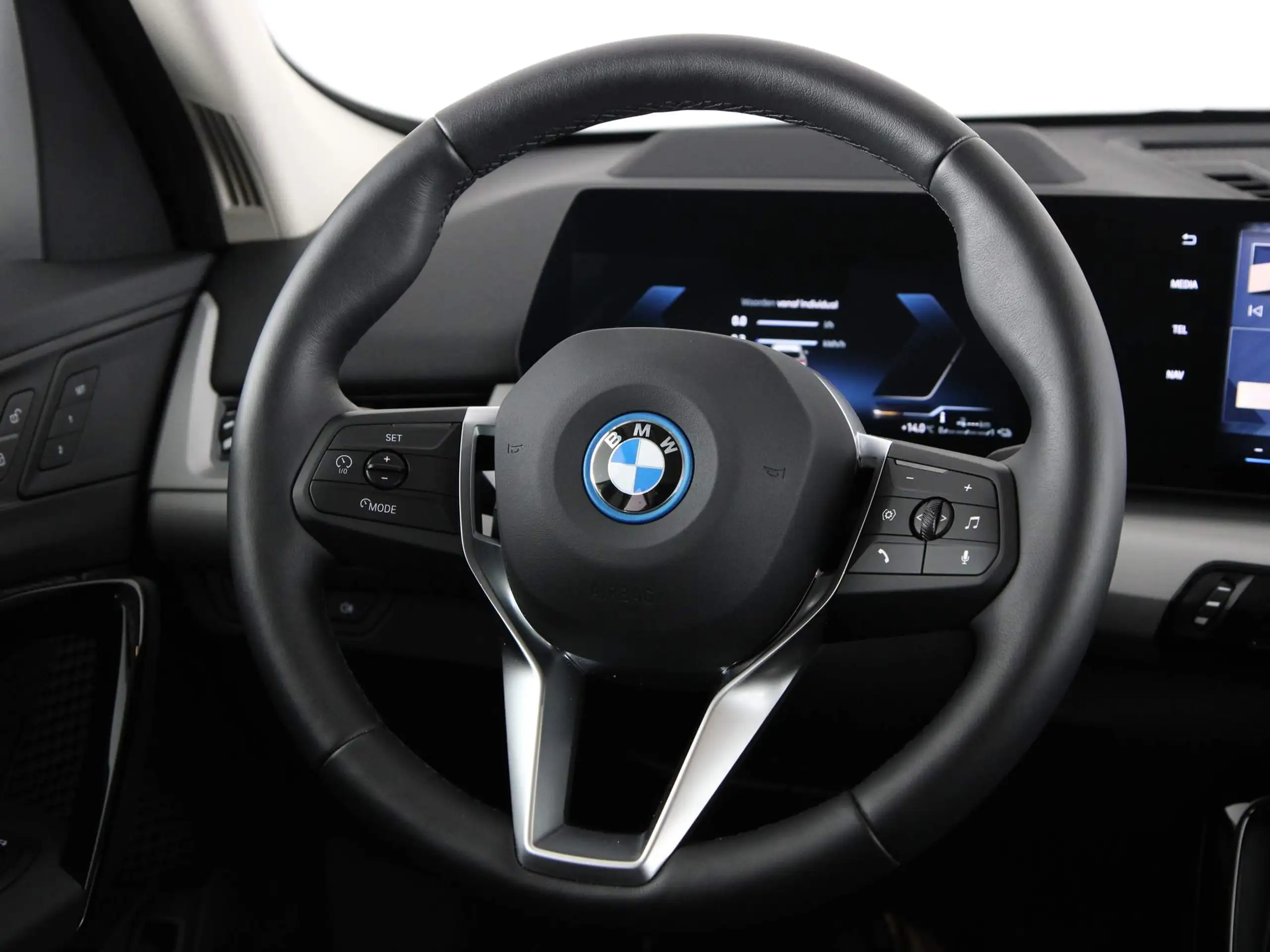 BMW - X1