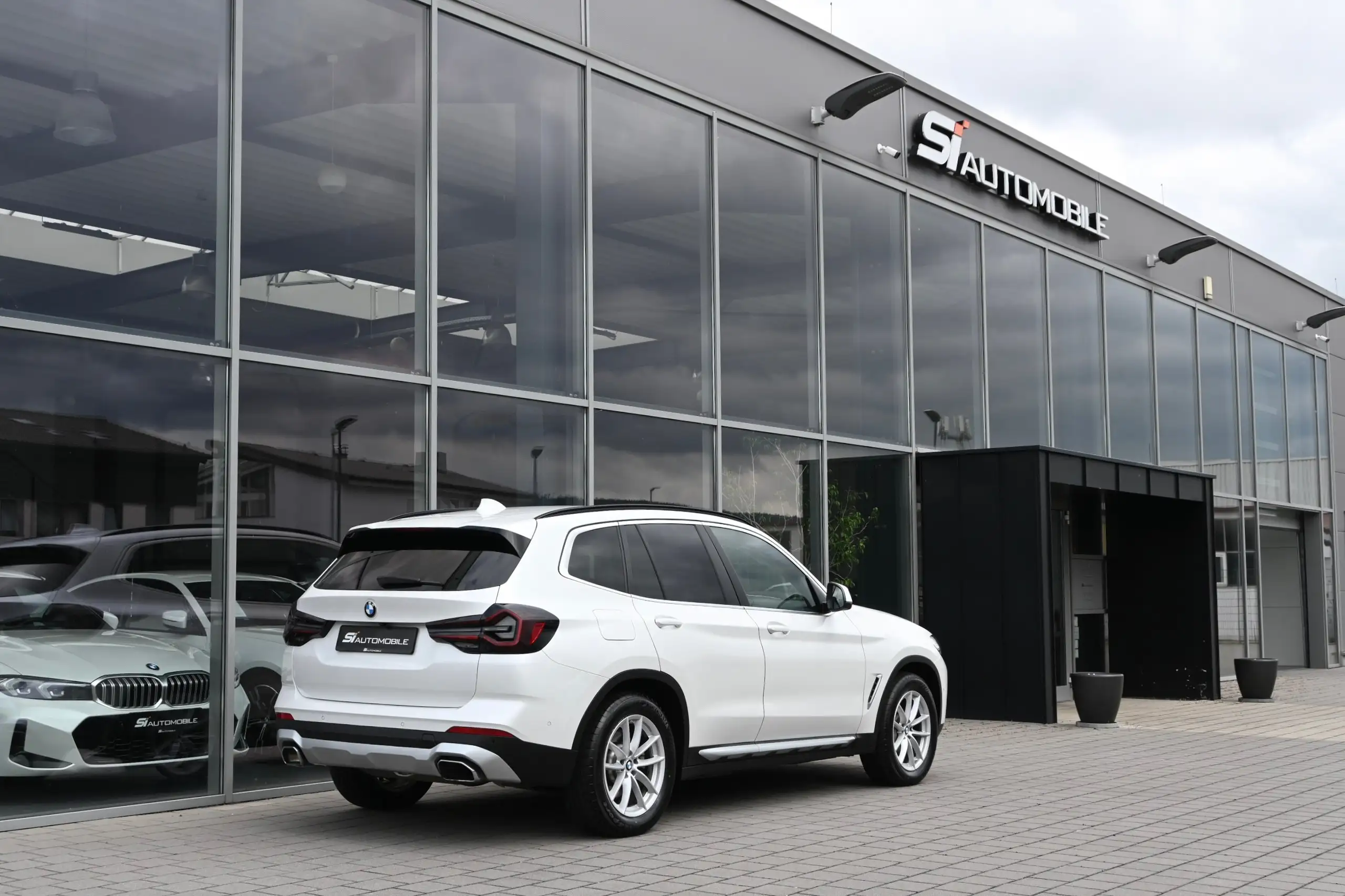 BMW - X3