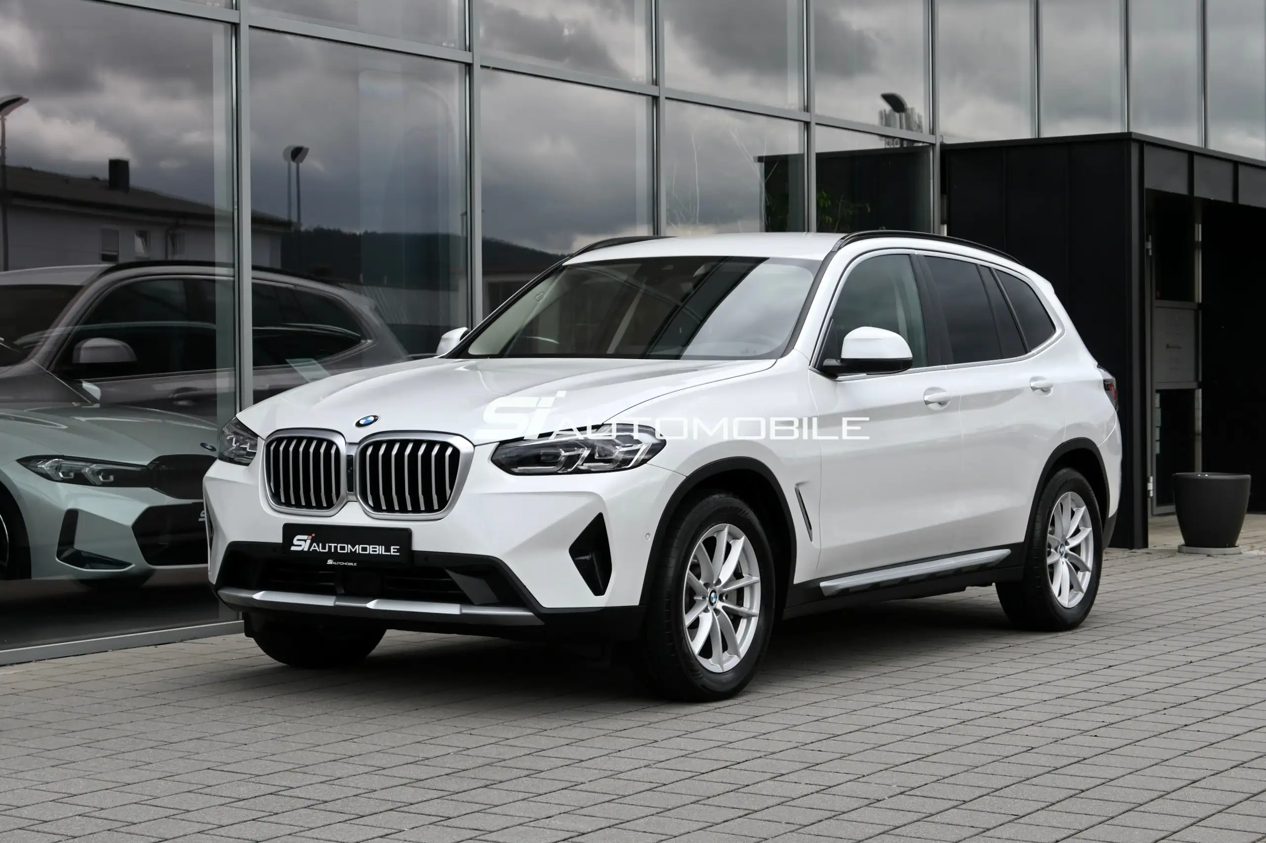 BMW - X3