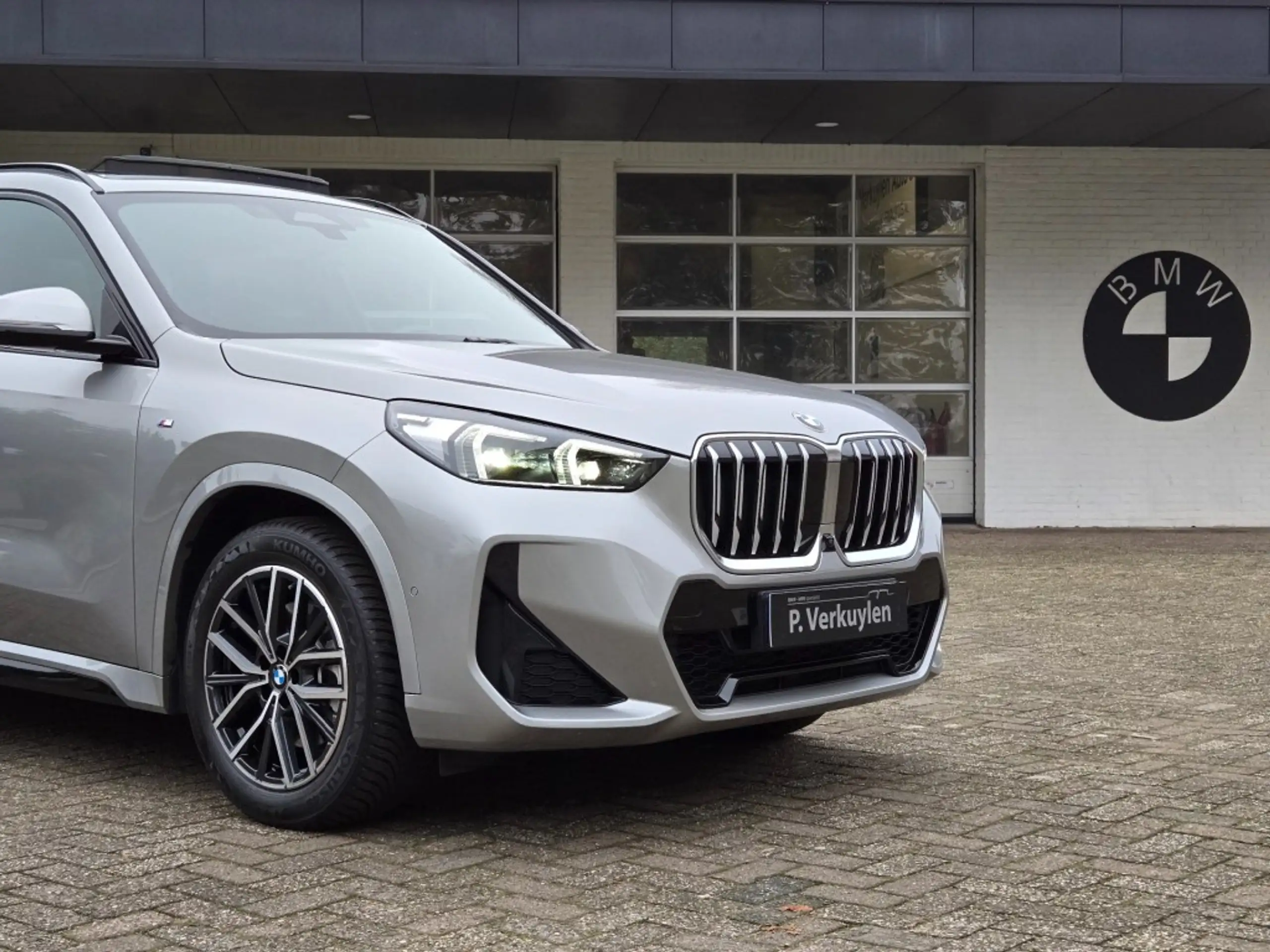 BMW - X1