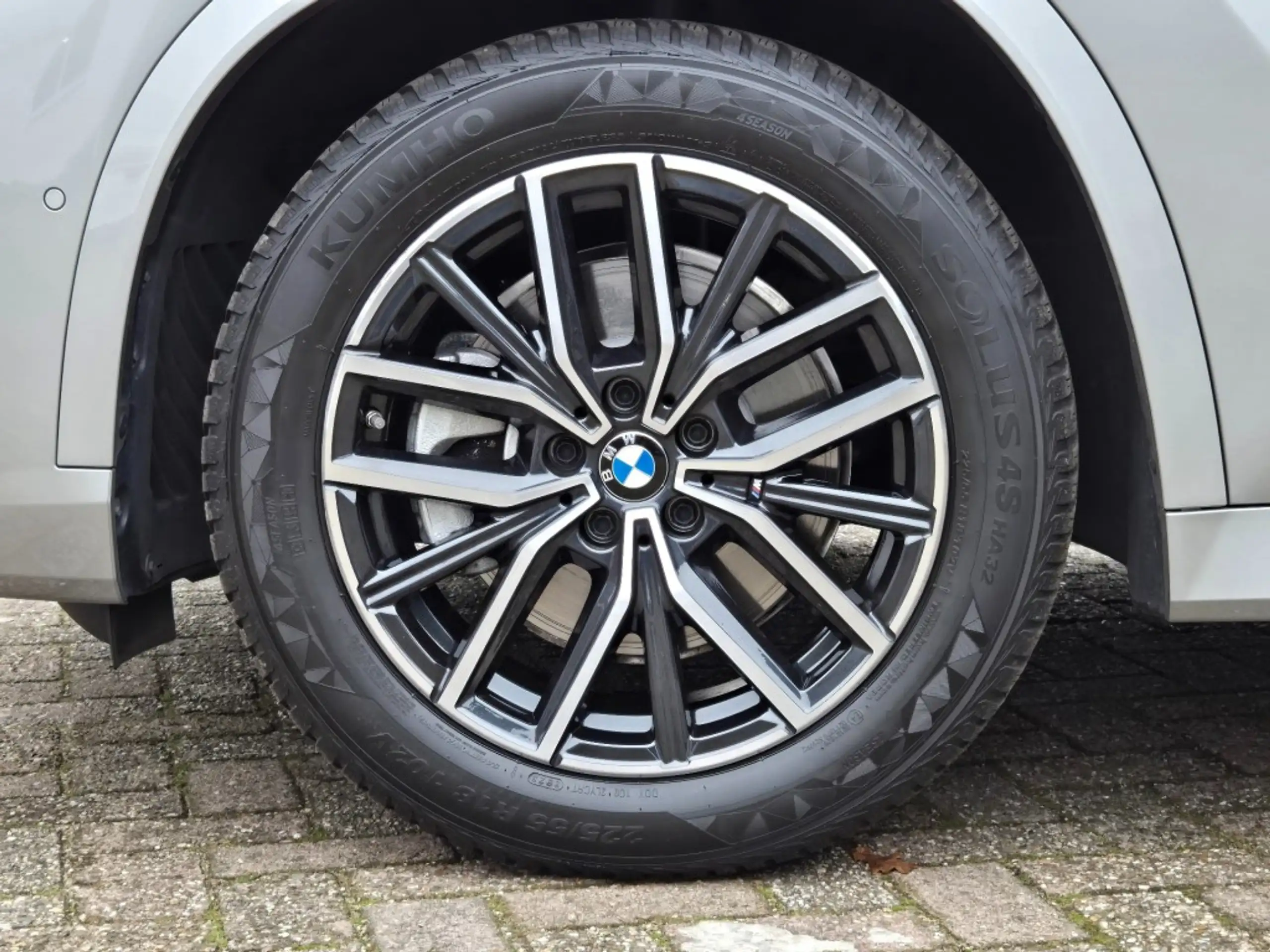 BMW - X1