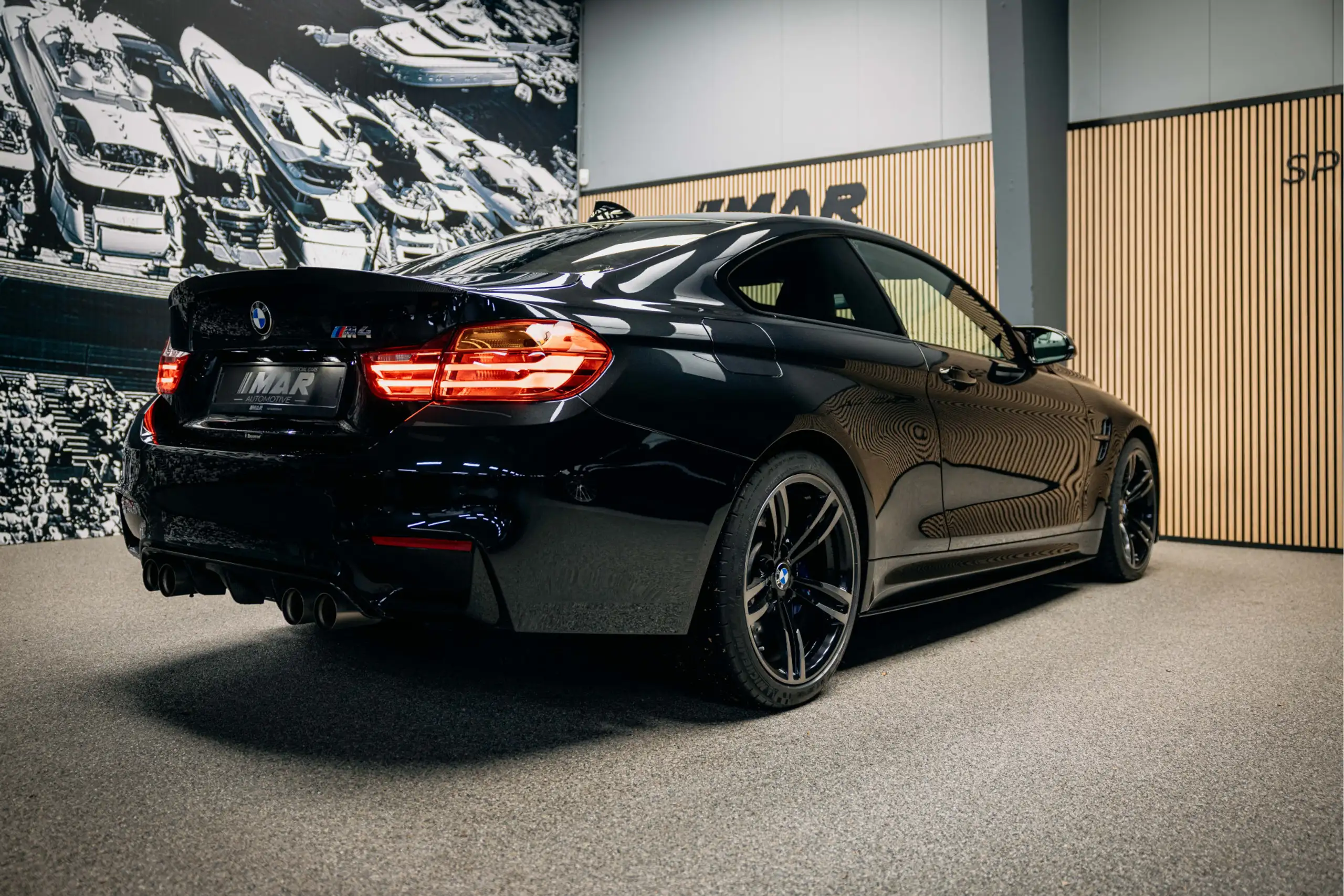 BMW - M4