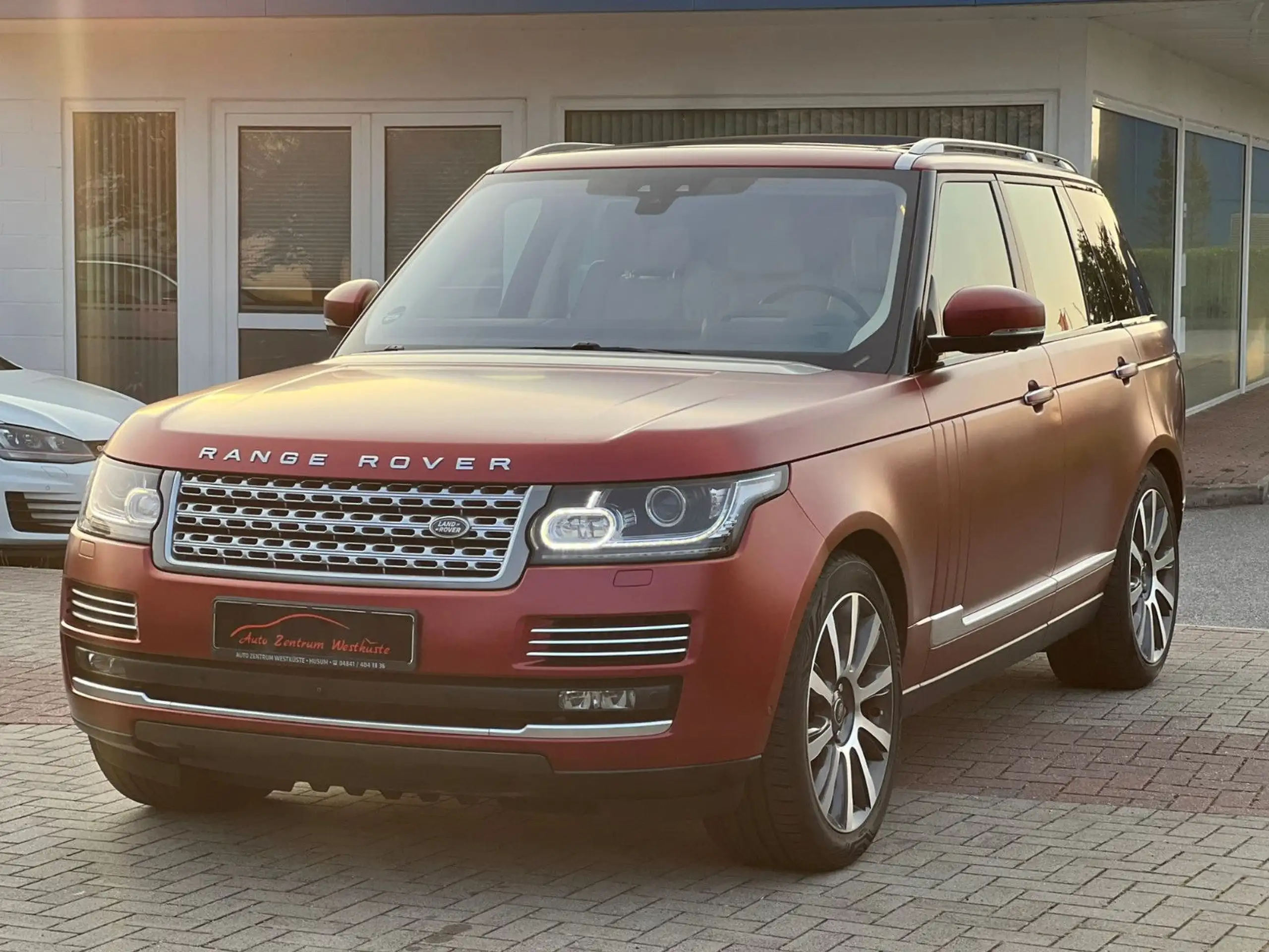 Land Rover - Range Rover