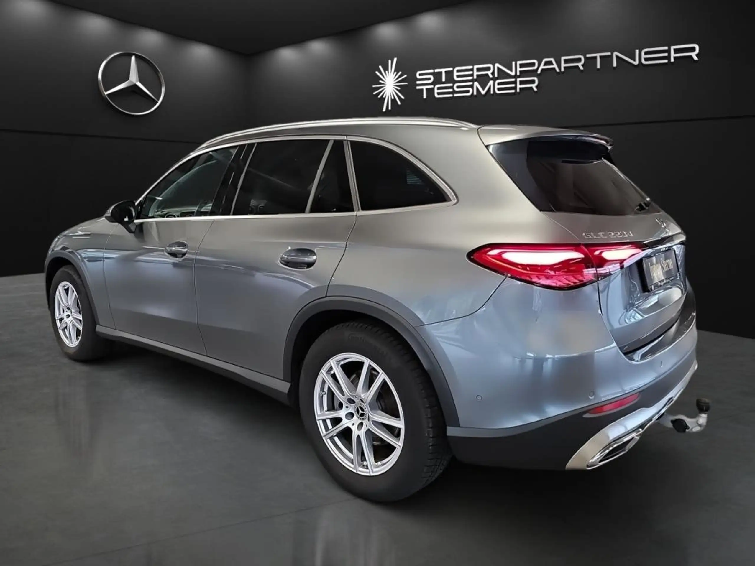 Mercedes-Benz - GLC 220