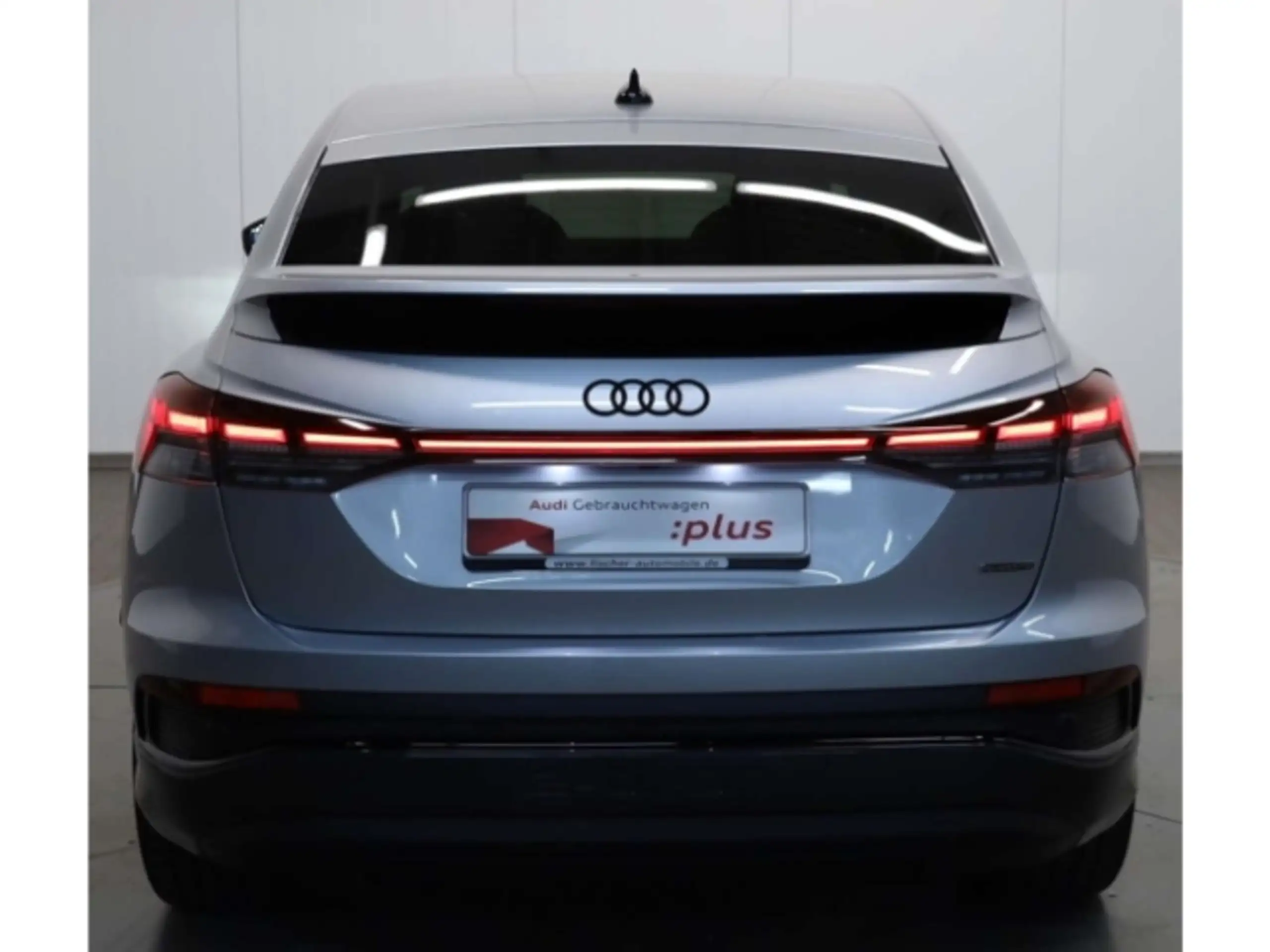 Audi - Q4 e-tron