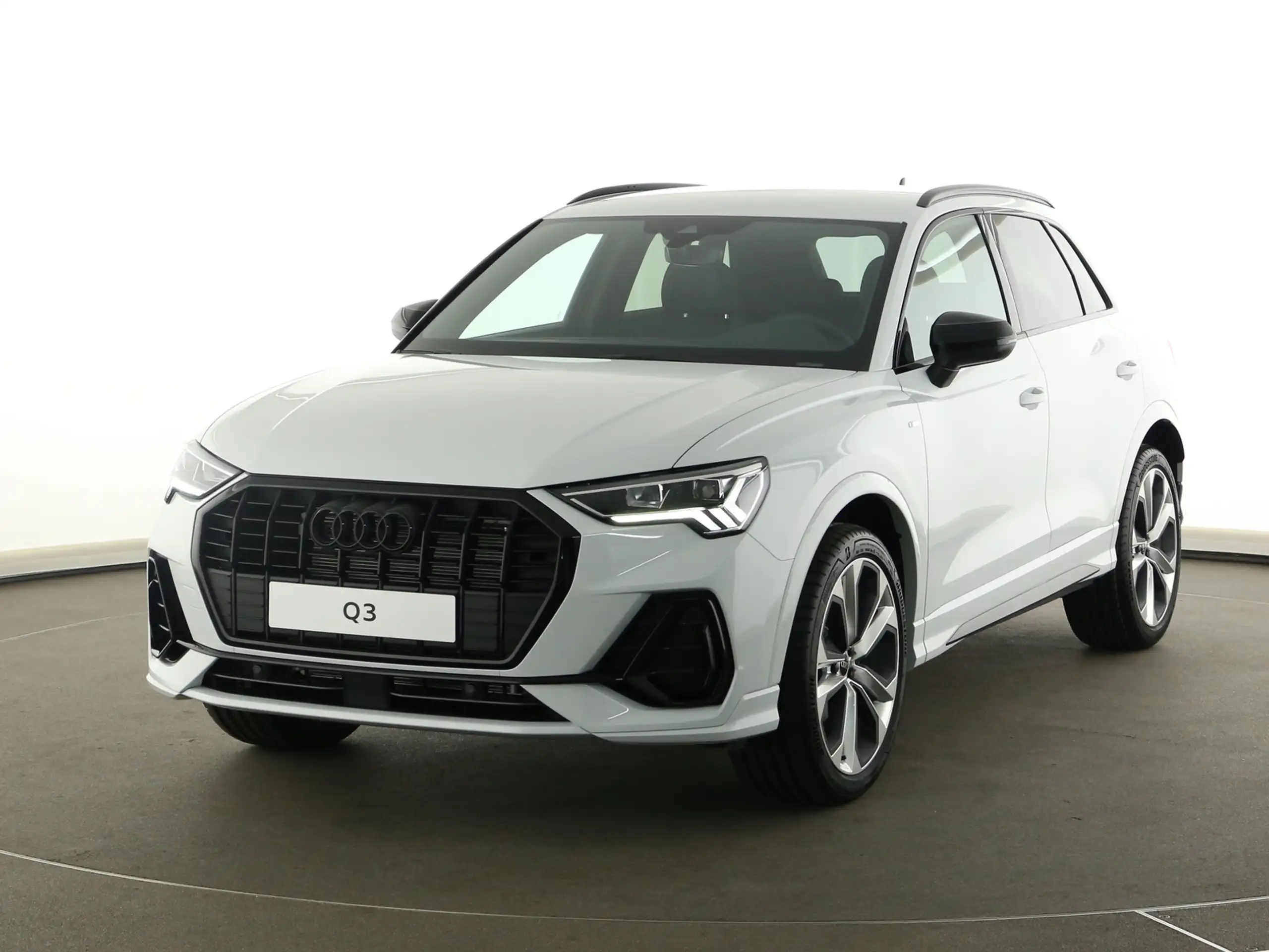 Audi - Q3