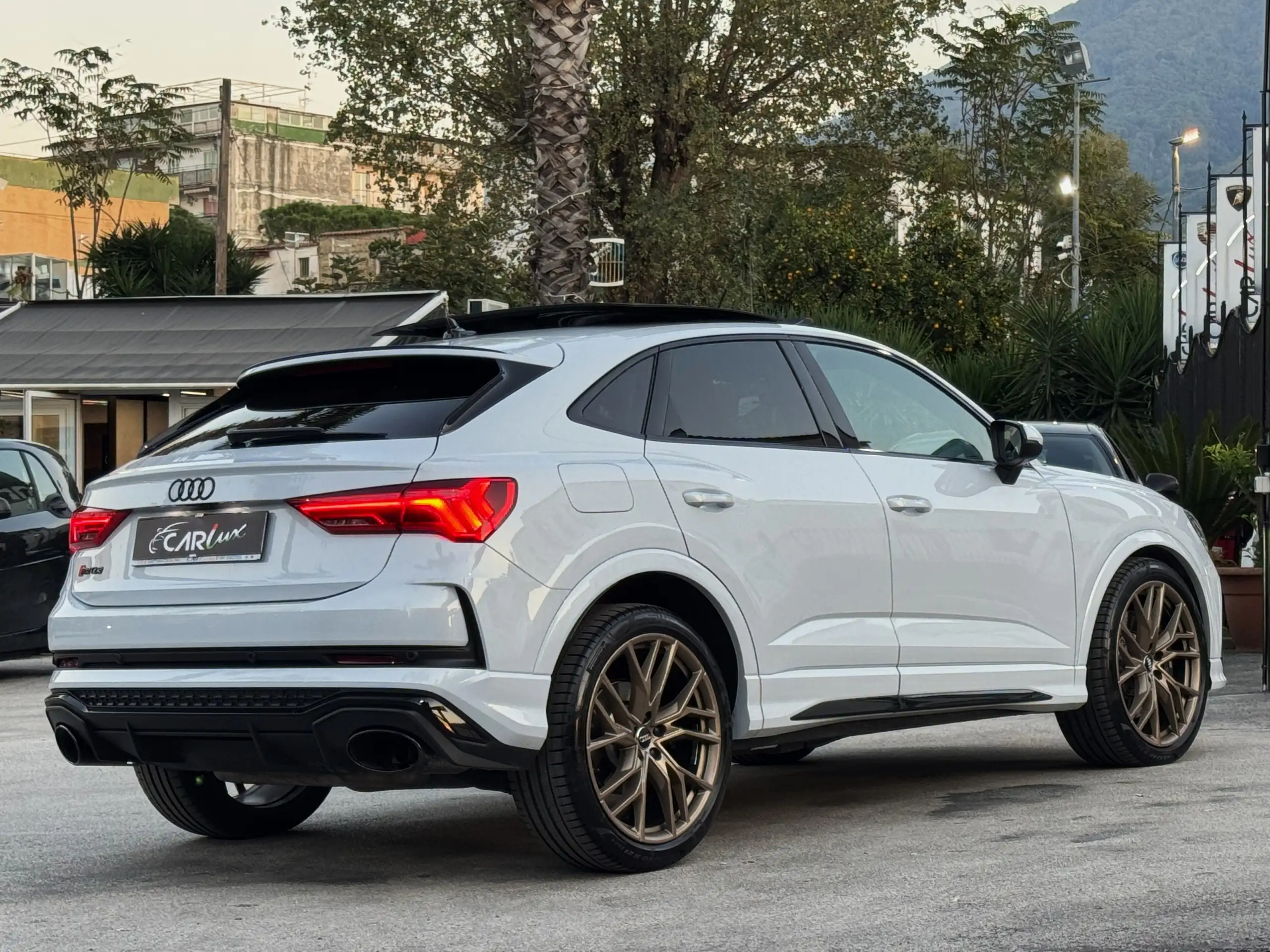 Audi - RS Q3