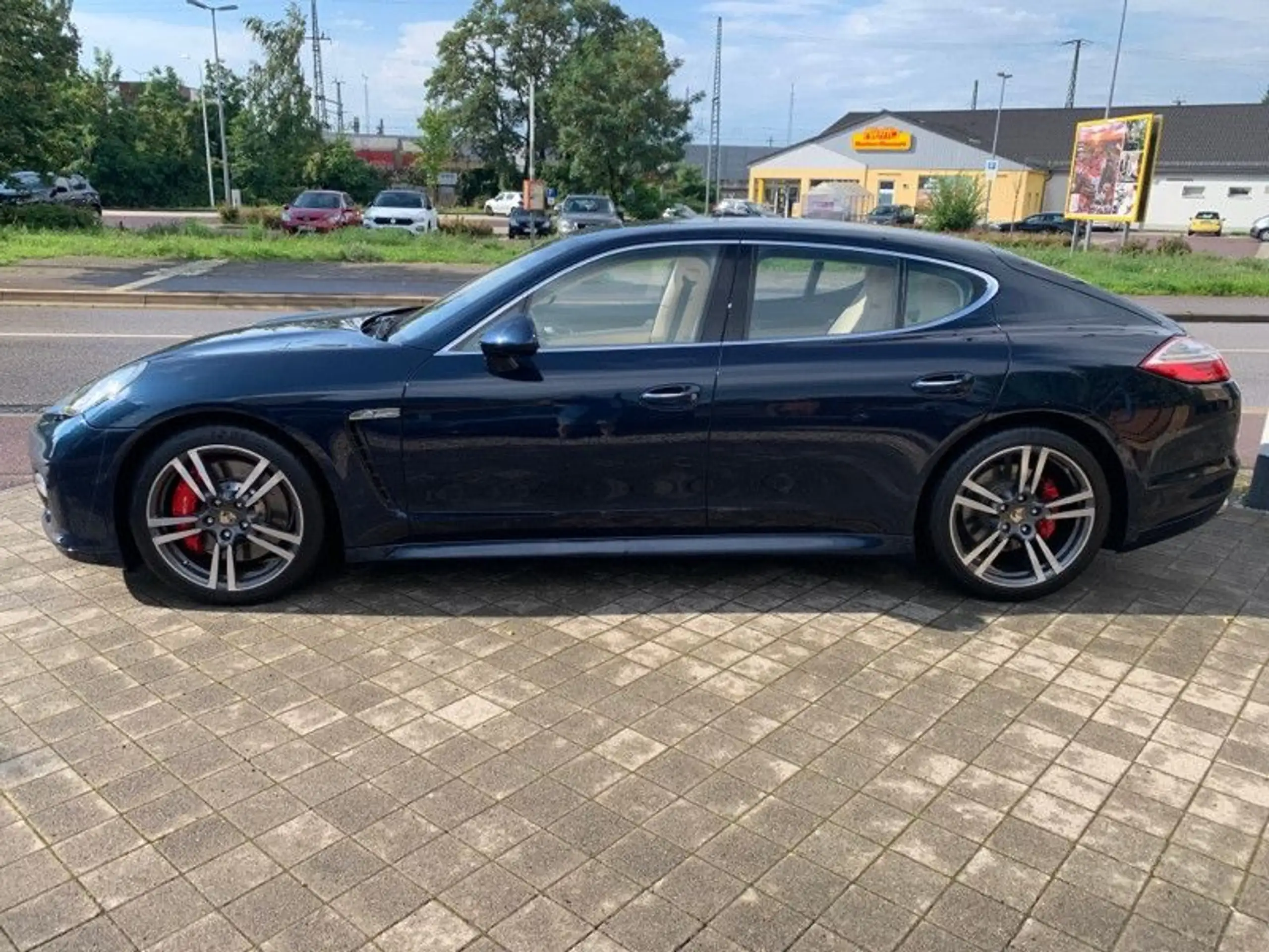 Porsche - Panamera