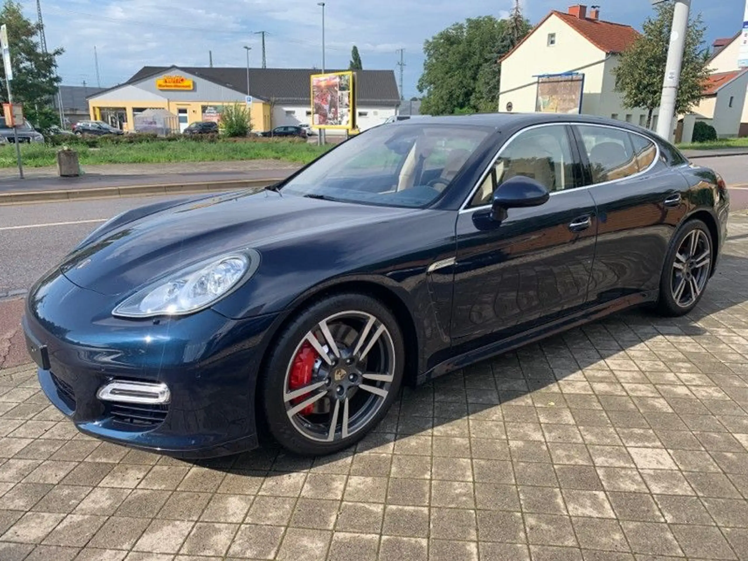 Porsche - Panamera