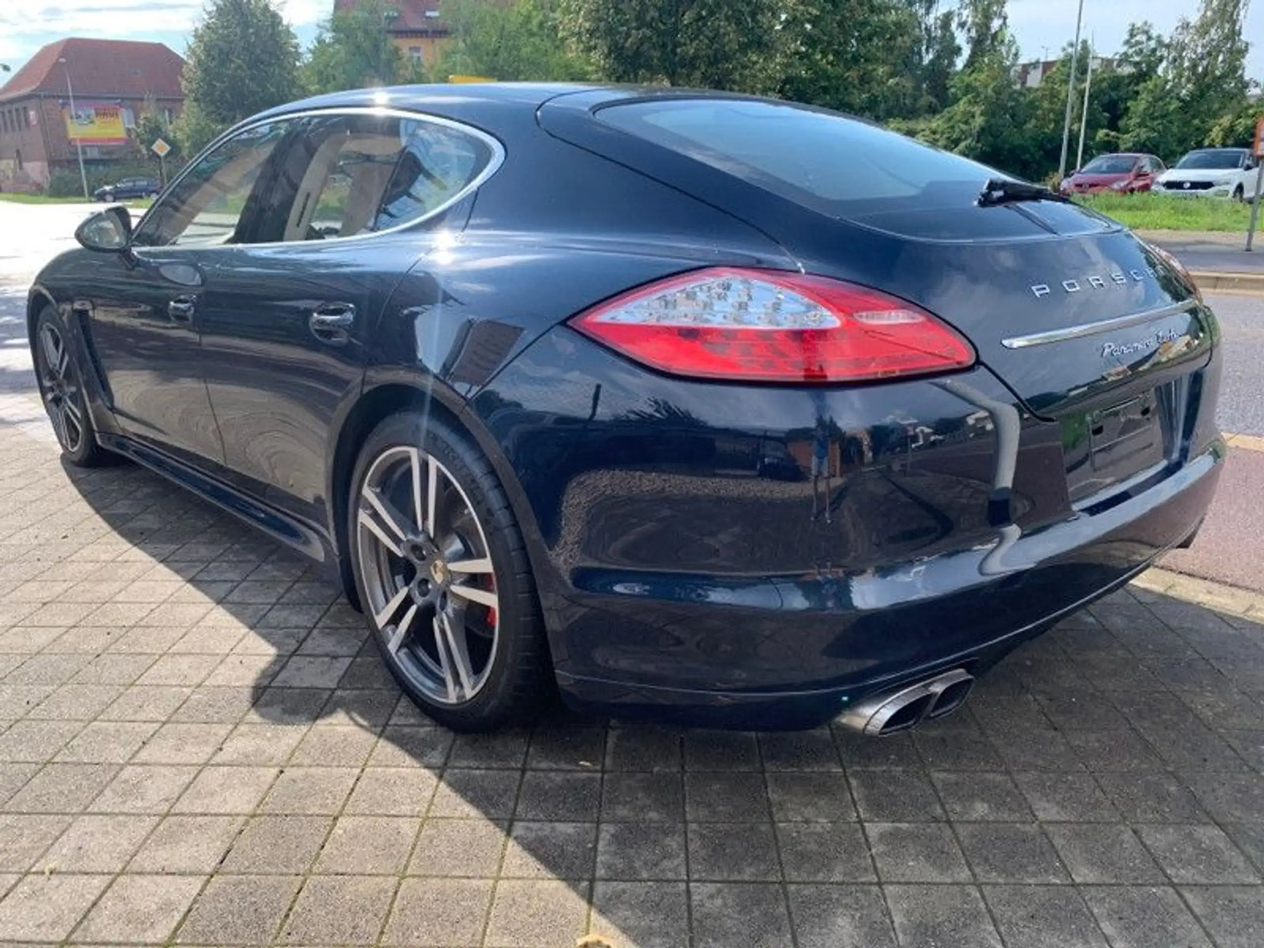 Porsche - Panamera