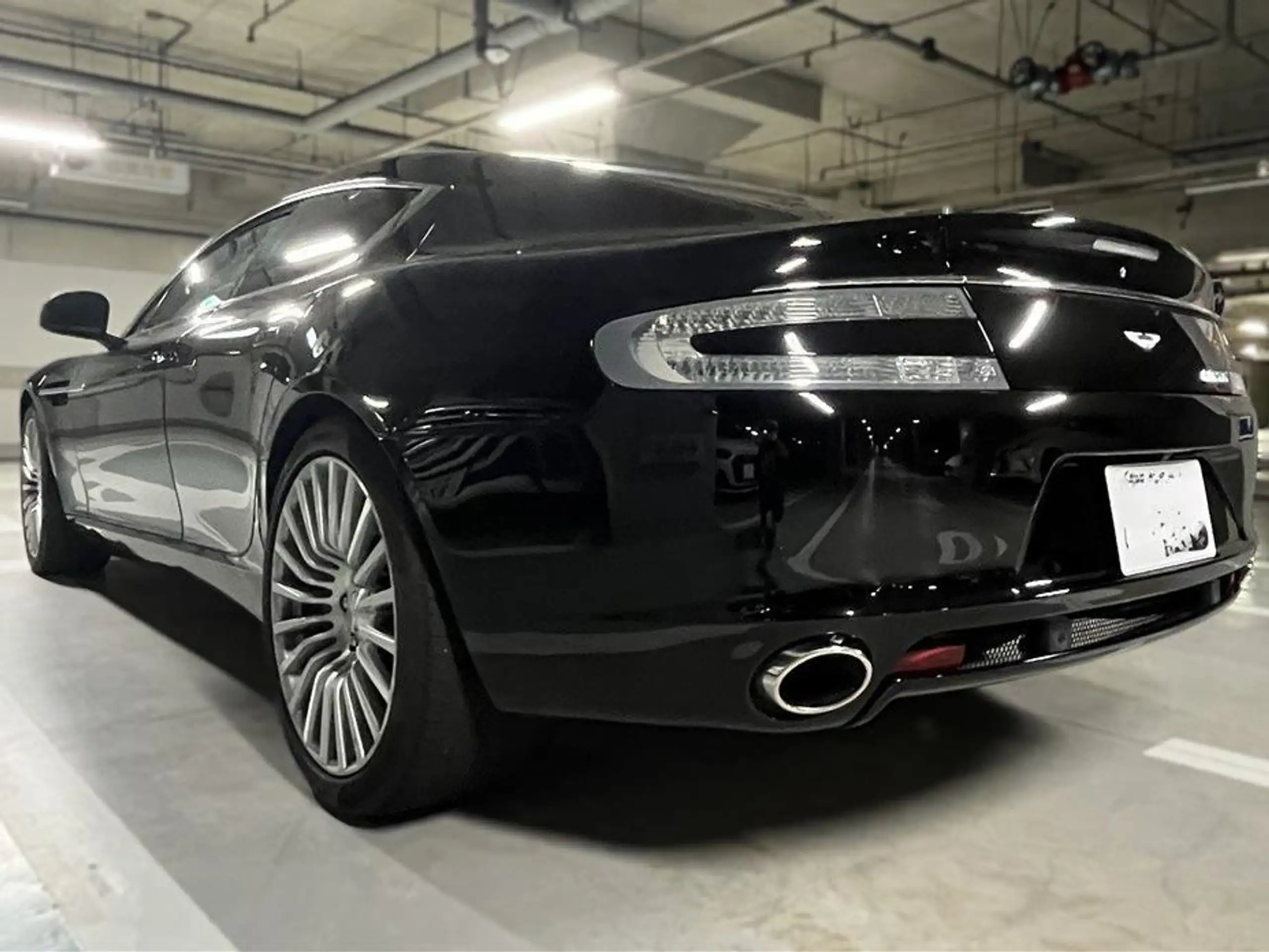 Aston Martin - Rapide