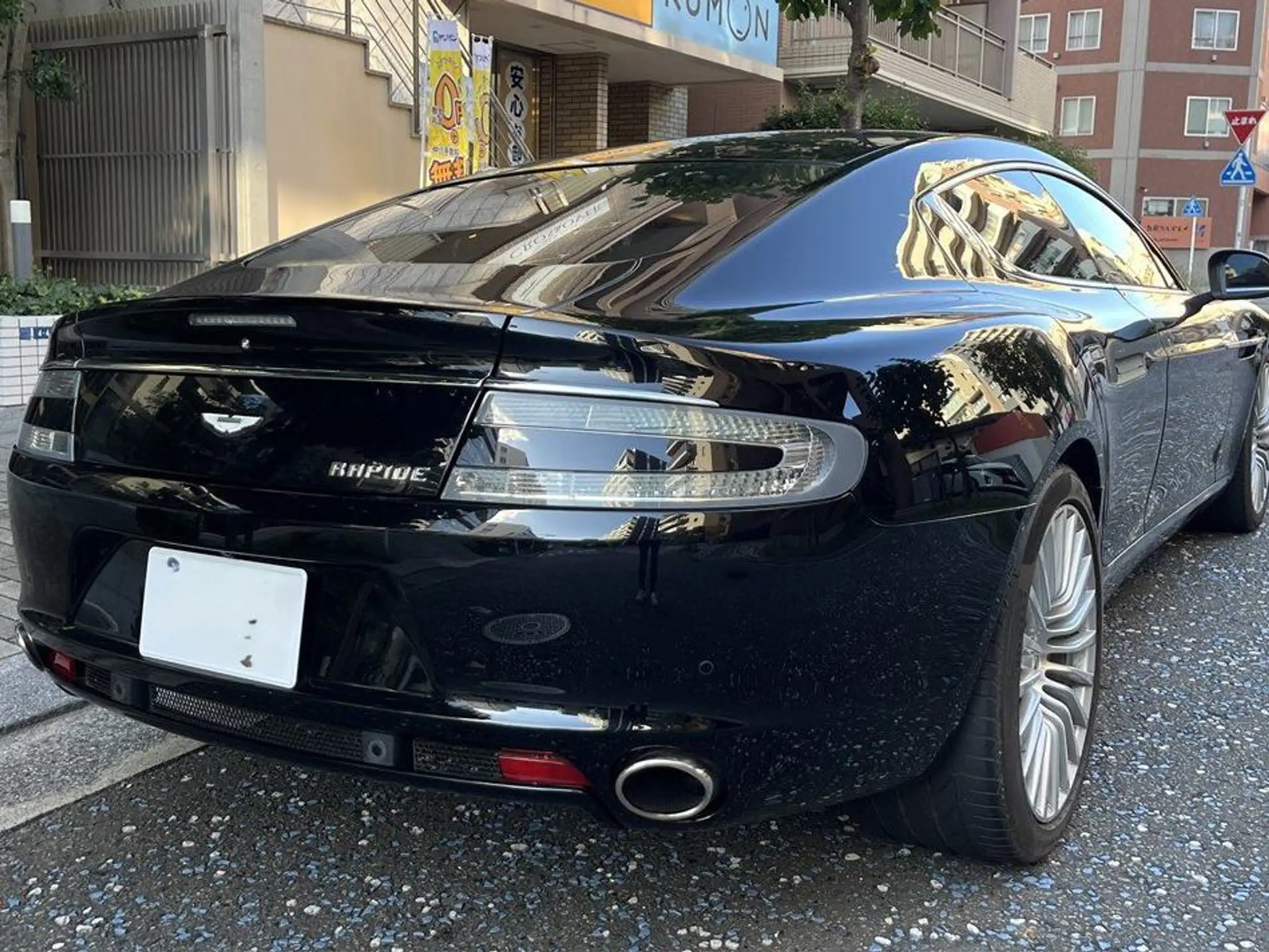 Aston Martin - Rapide