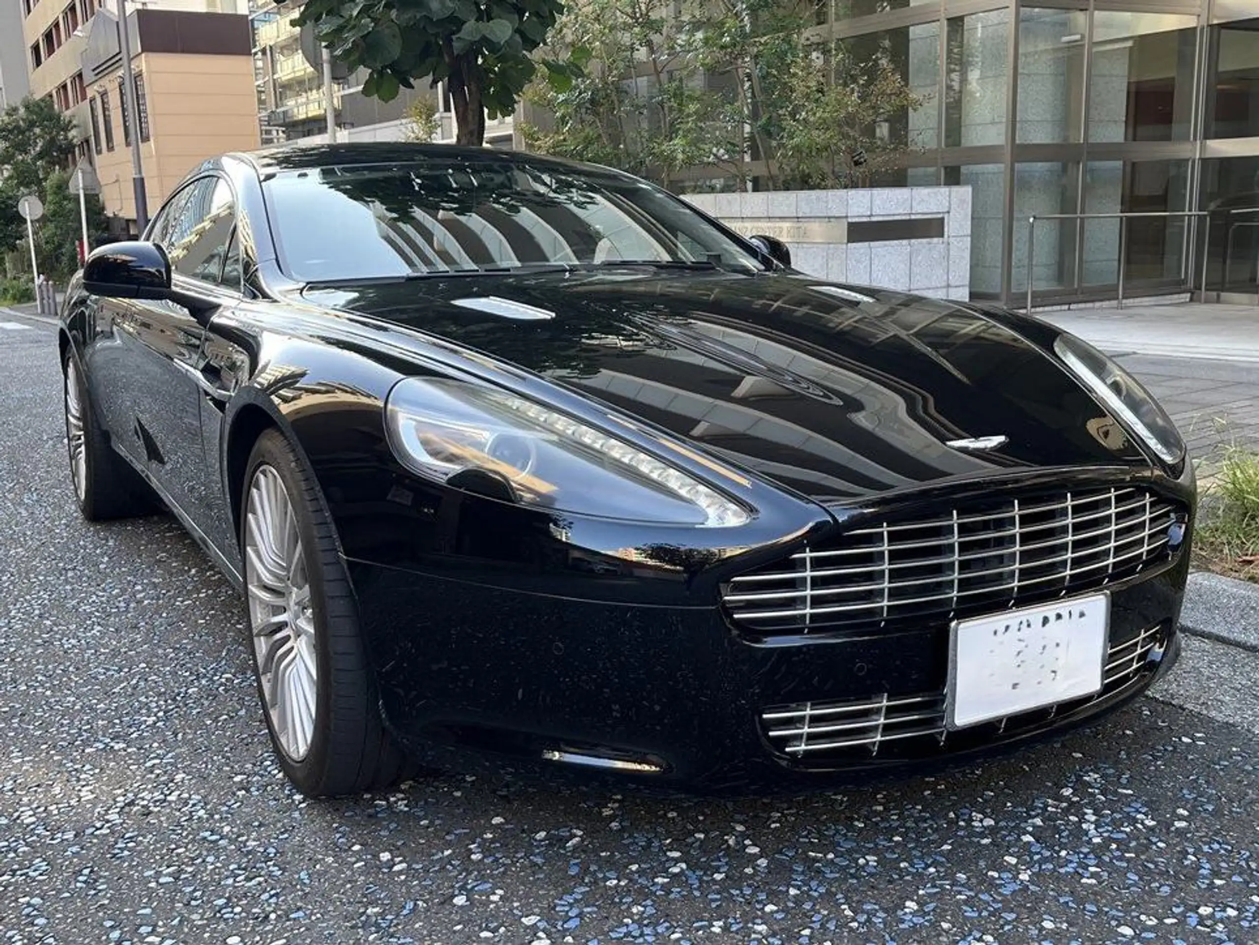 Aston Martin - Rapide