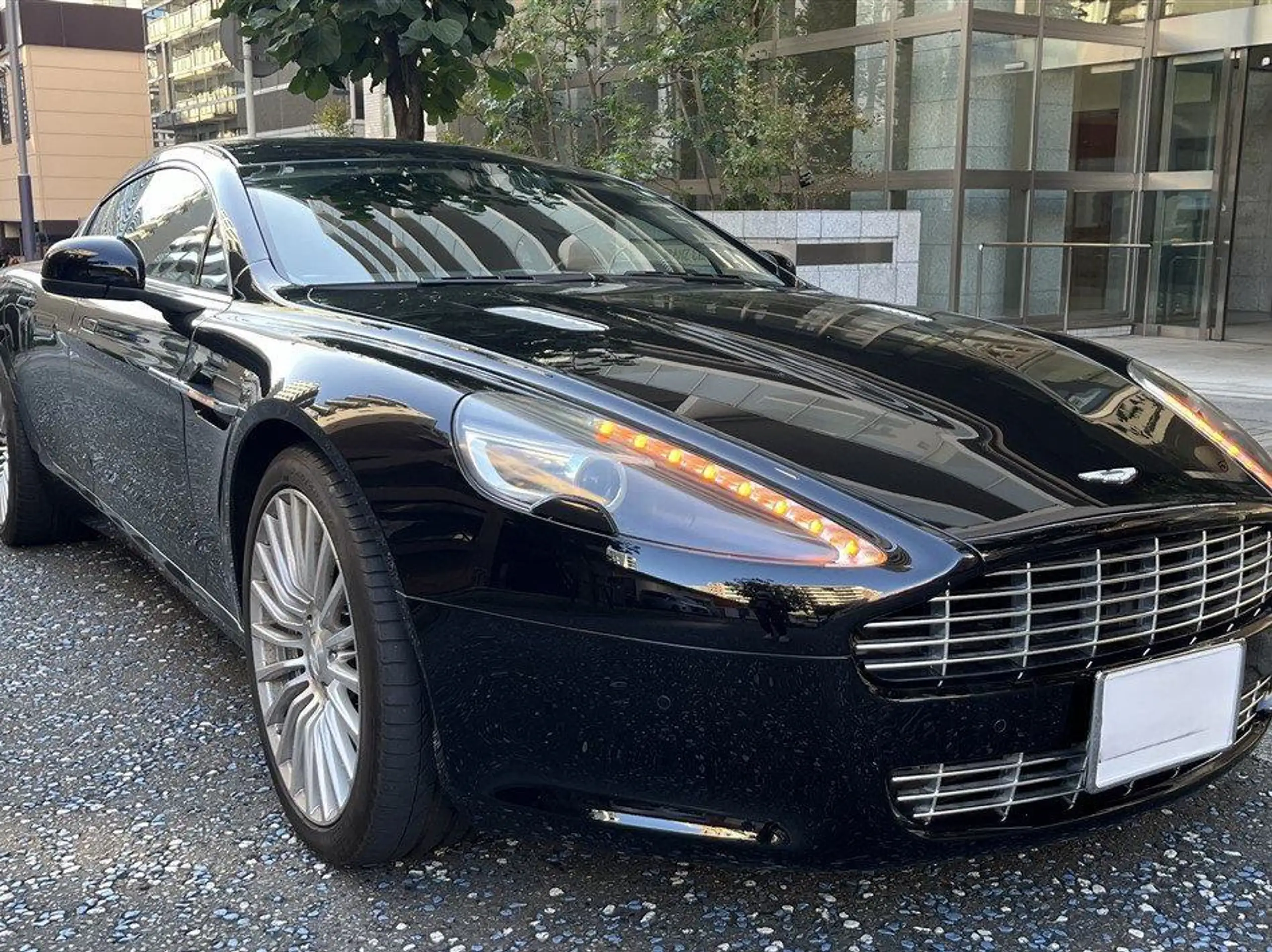 Aston Martin - Rapide