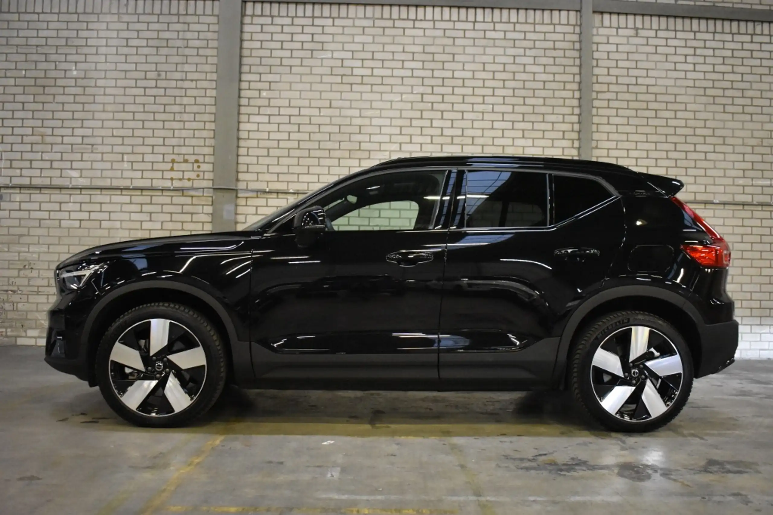 Volvo - XC40