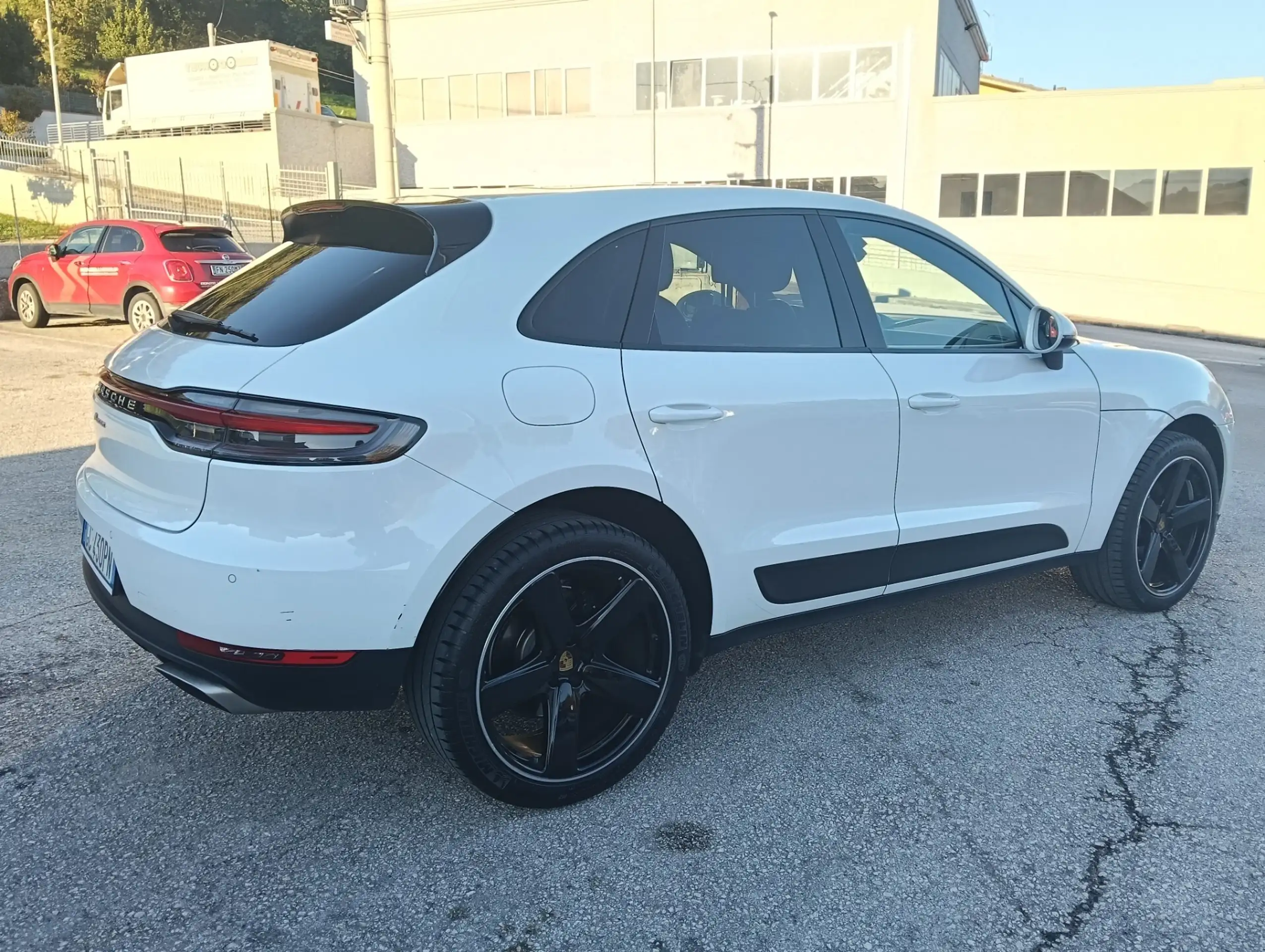 Porsche - Macan