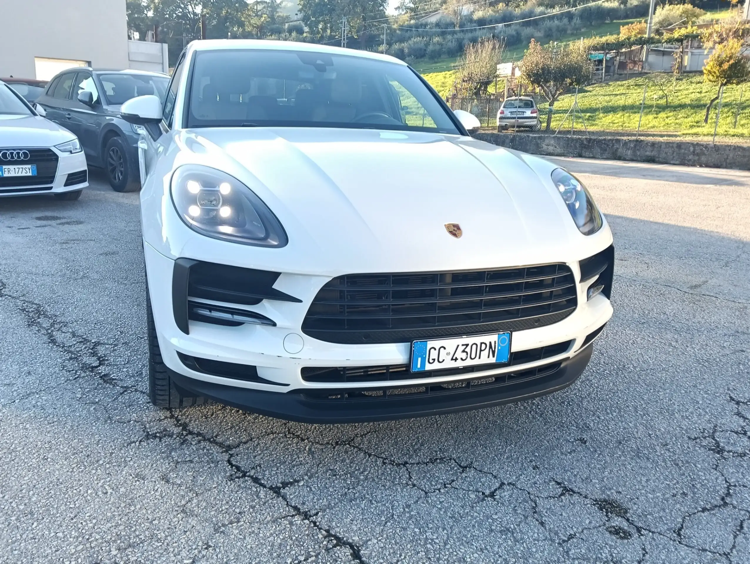 Porsche - Macan