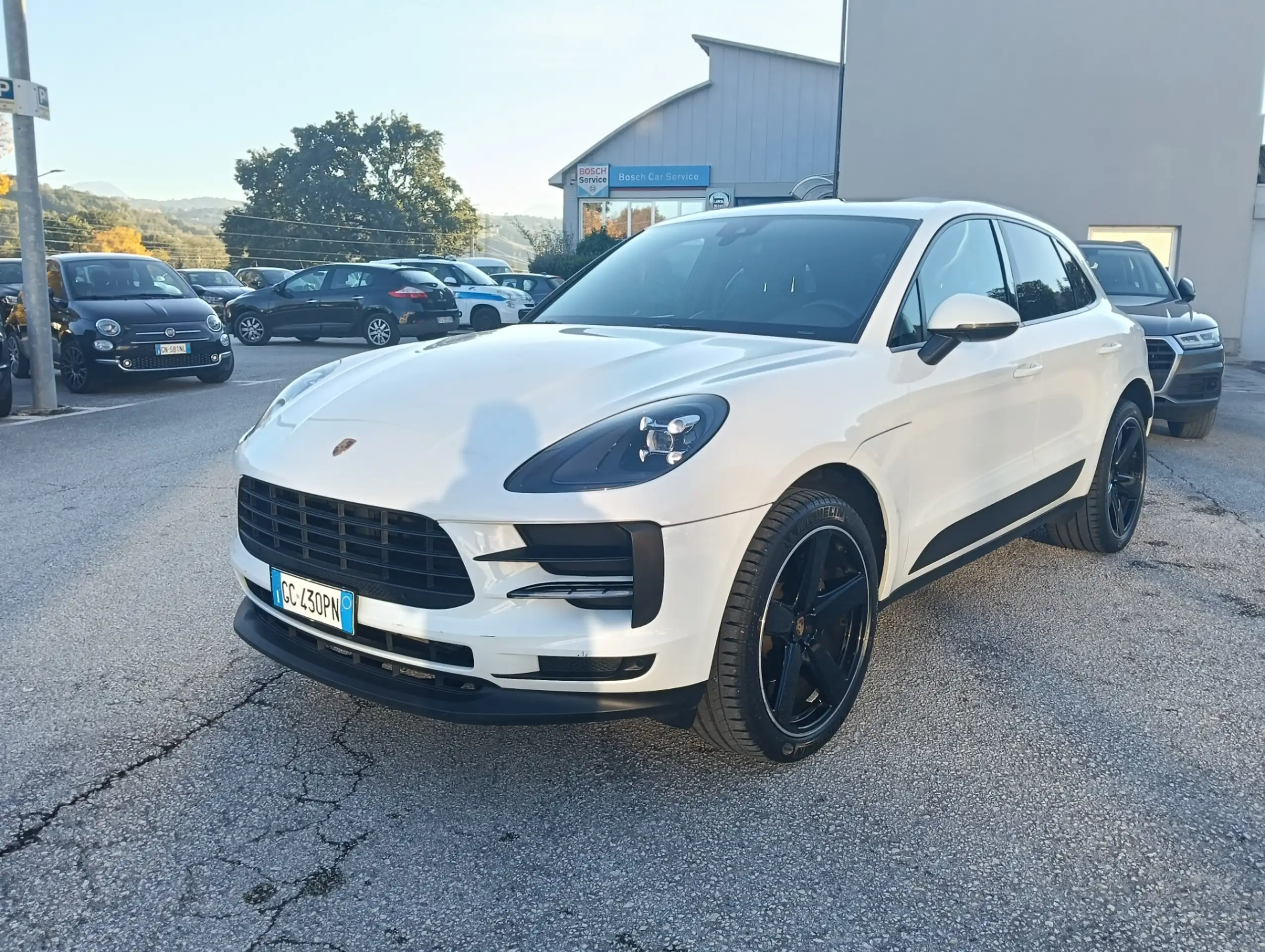 Porsche - Macan