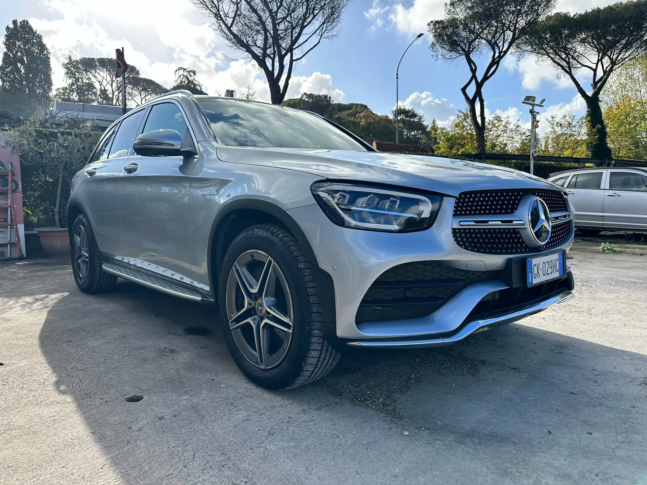 Mercedes-Benz - GLC 300