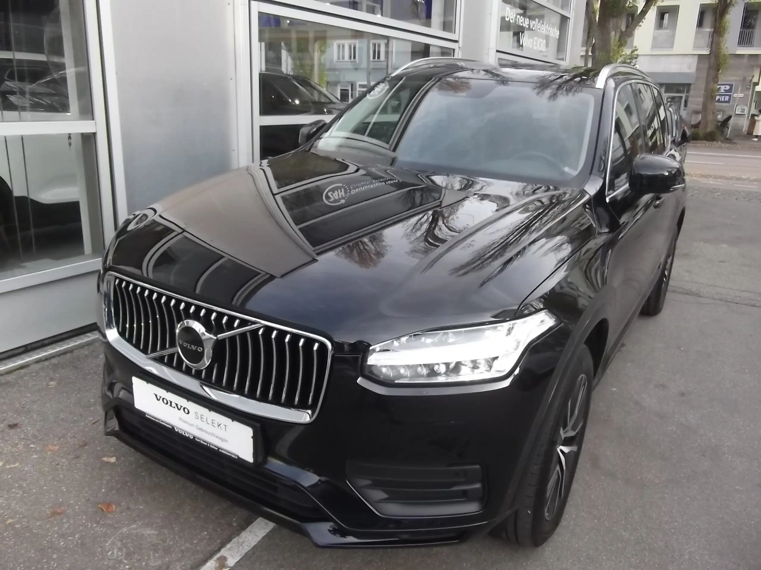 Volvo - XC90