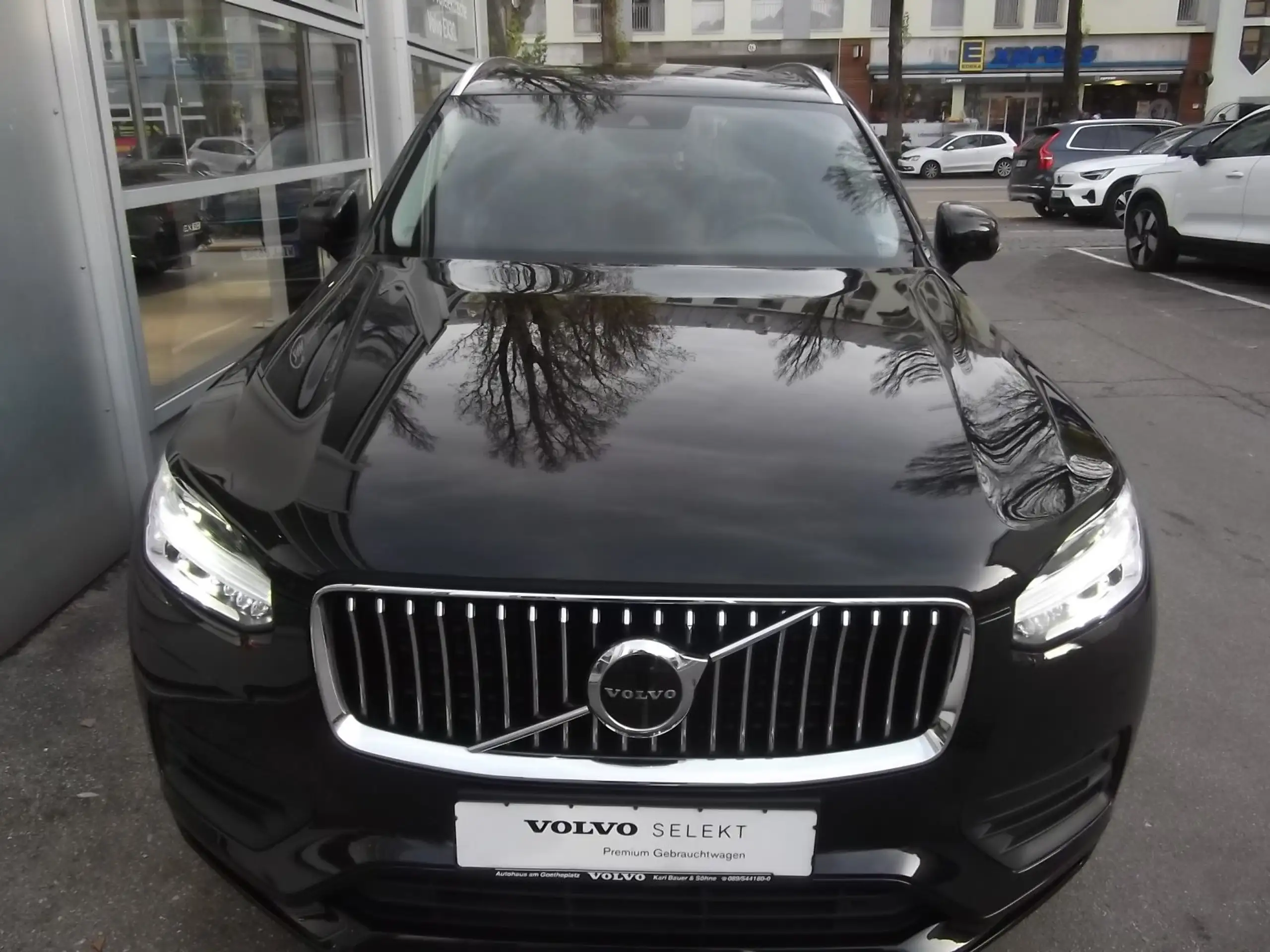 Volvo - XC90