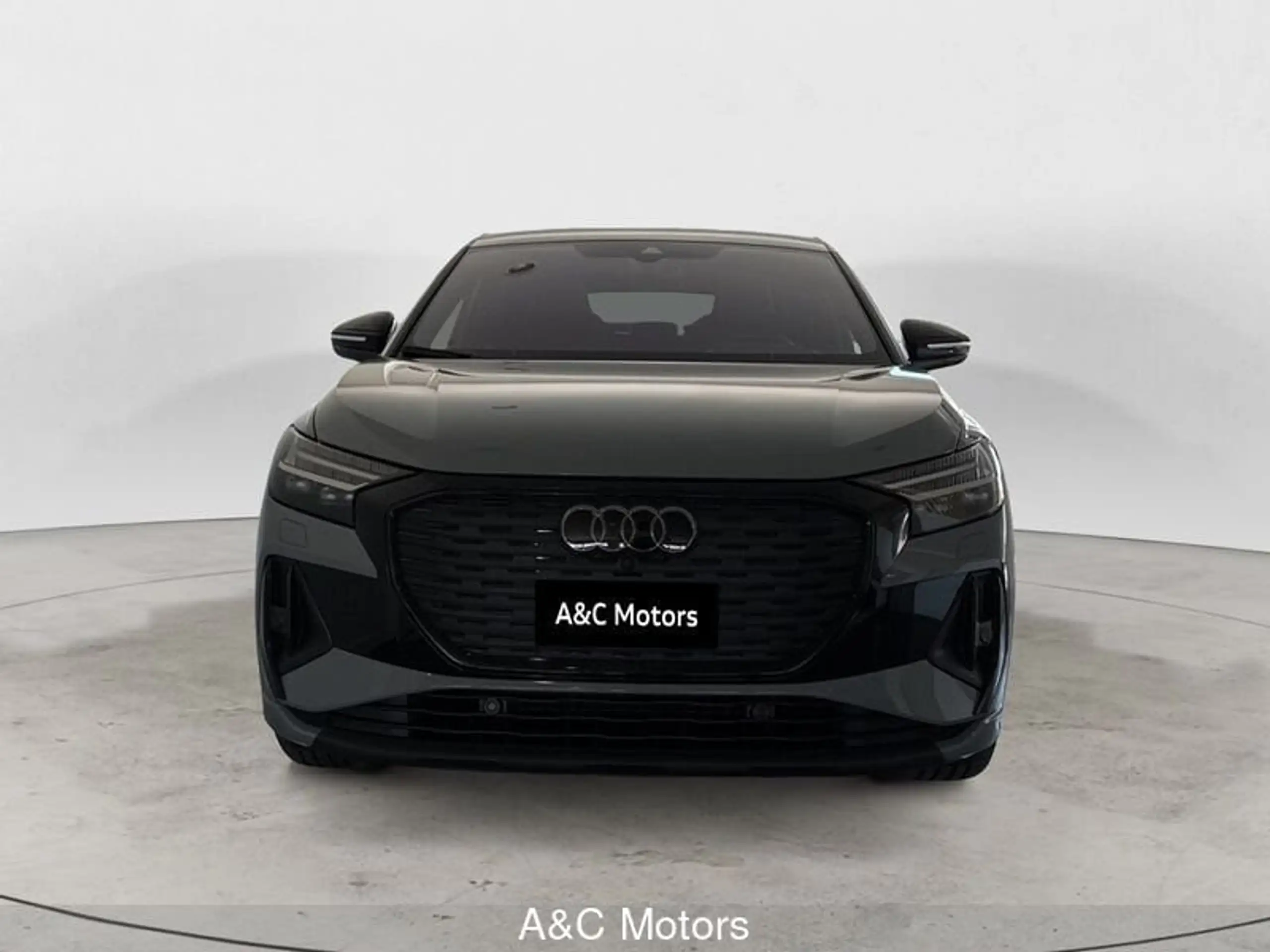 Audi - Q4 e-tron