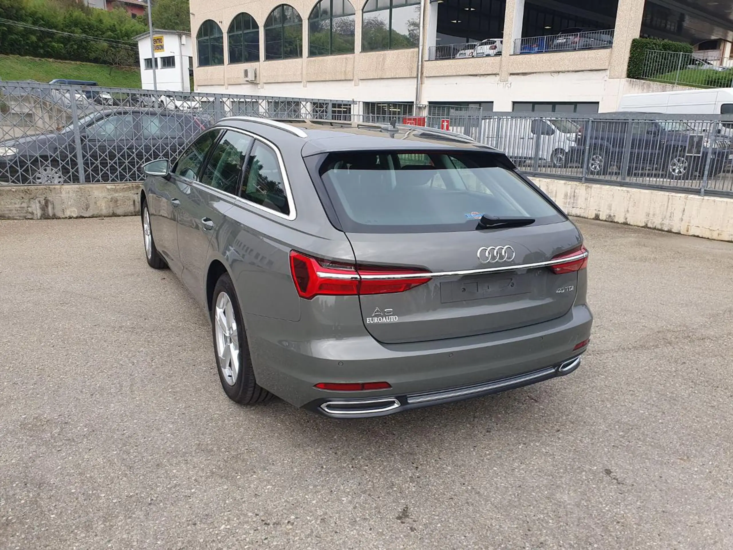 Audi - A6