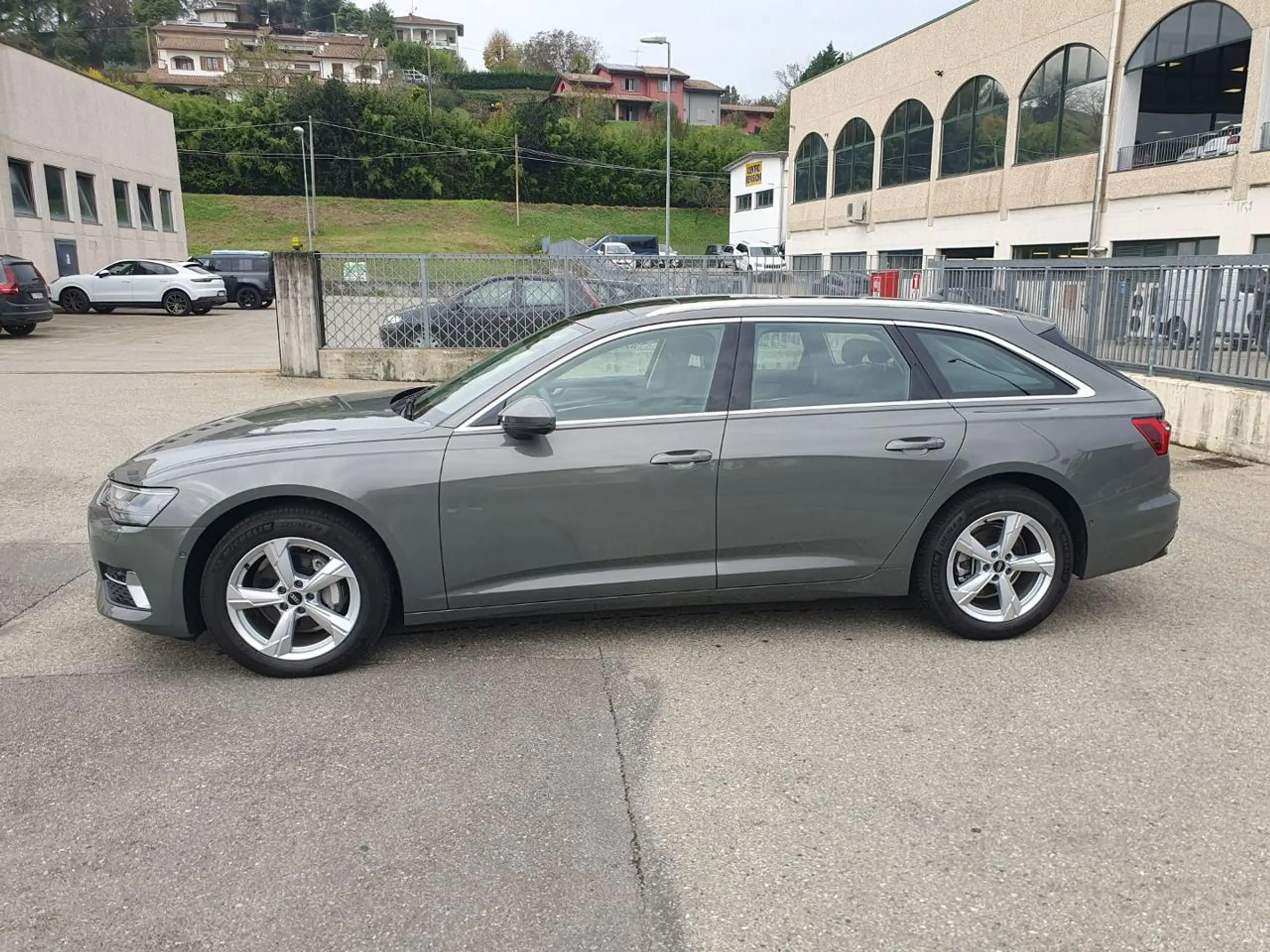 Audi - A6