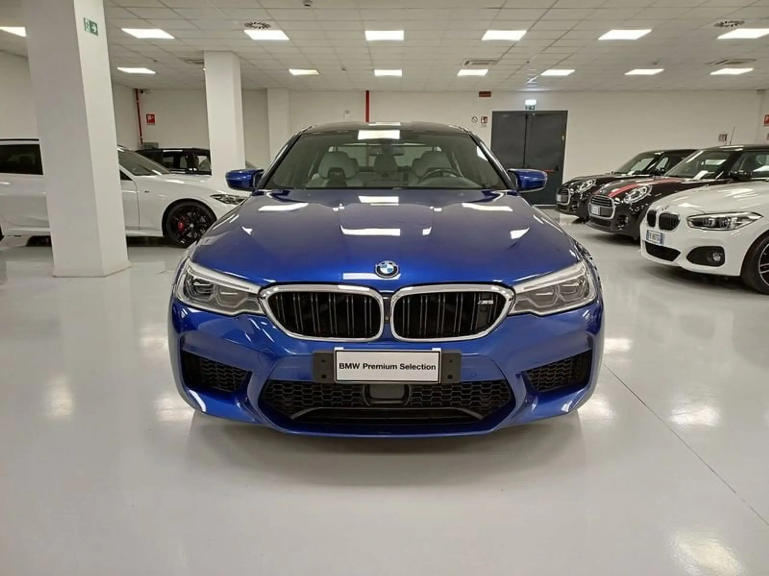 BMW - M5