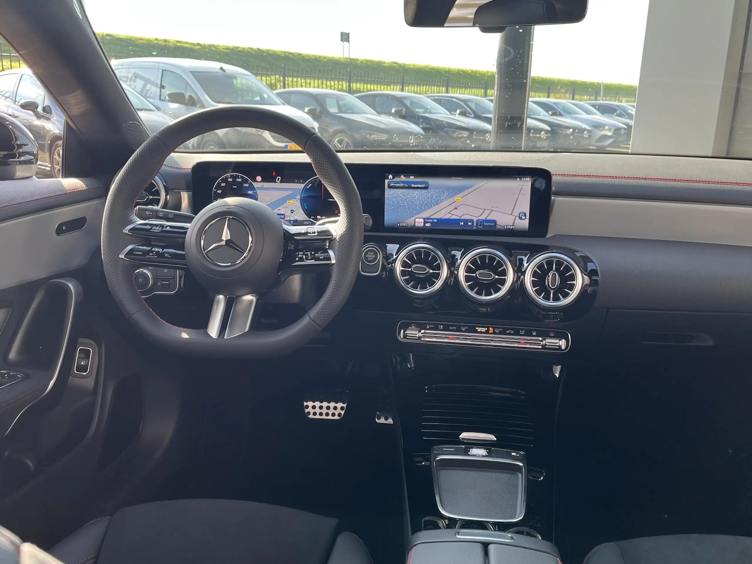 Mercedes-Benz - CLA 250