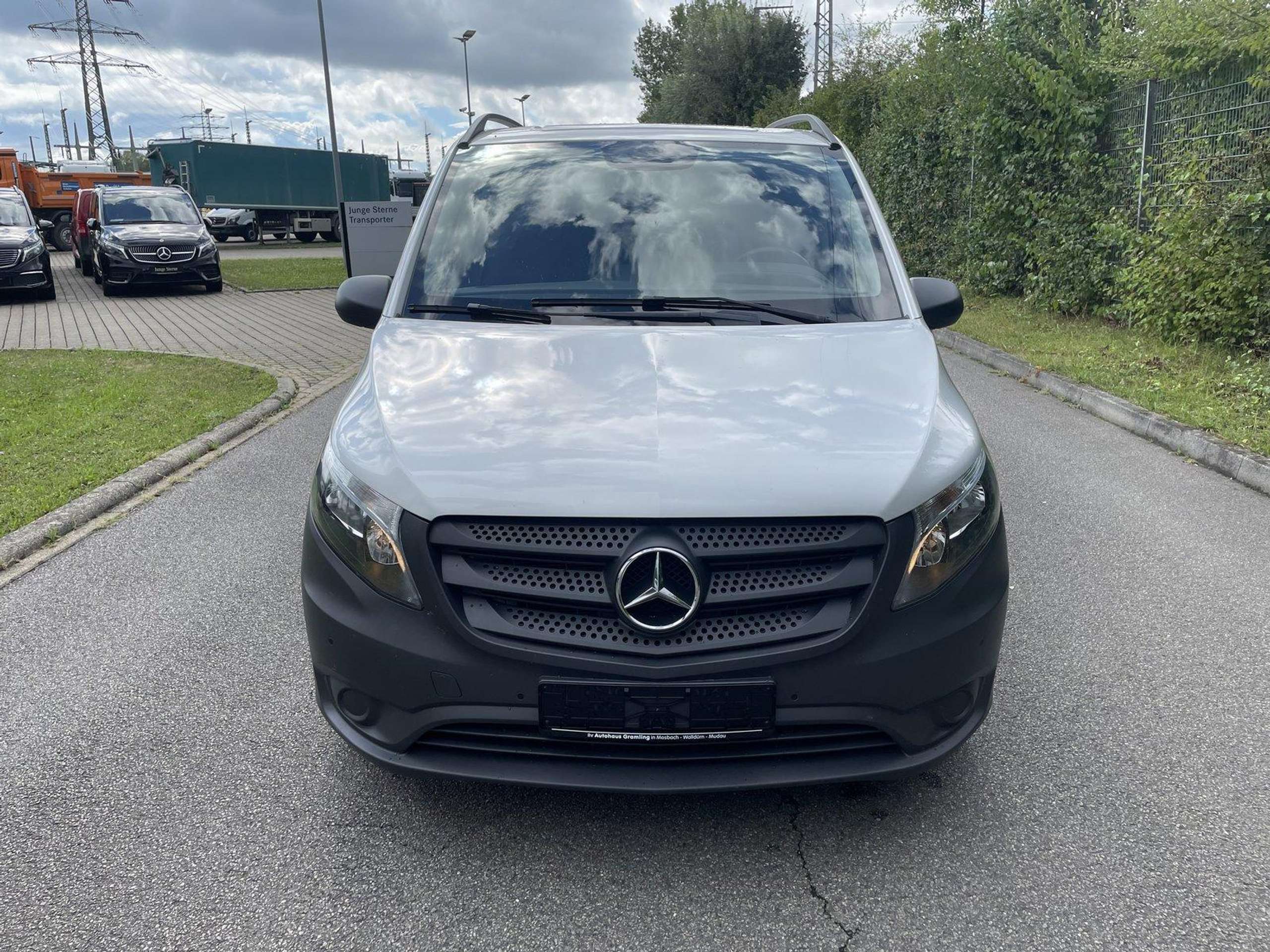 Mercedes-Benz - Vito