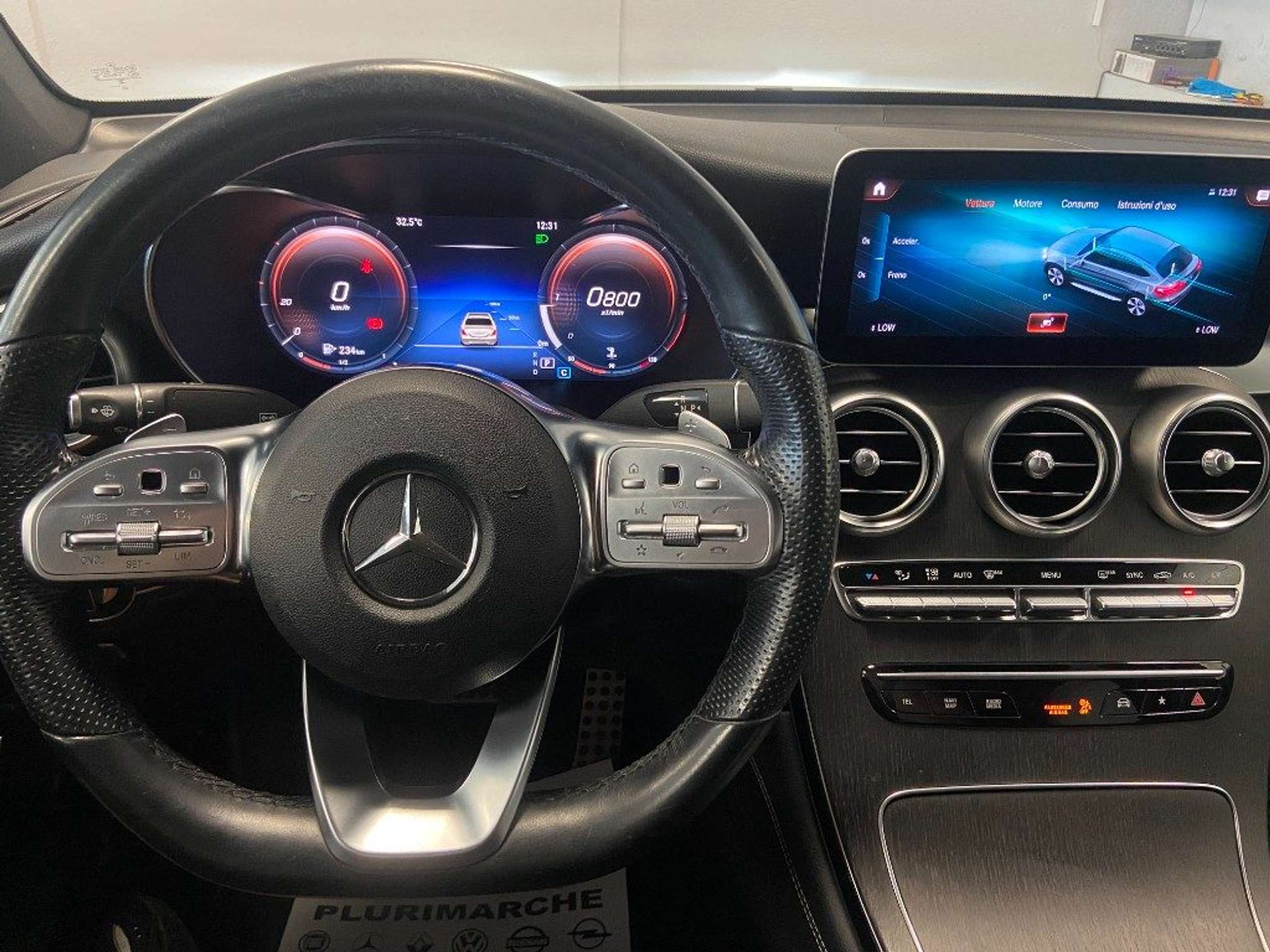 Mercedes-Benz - GLC 200