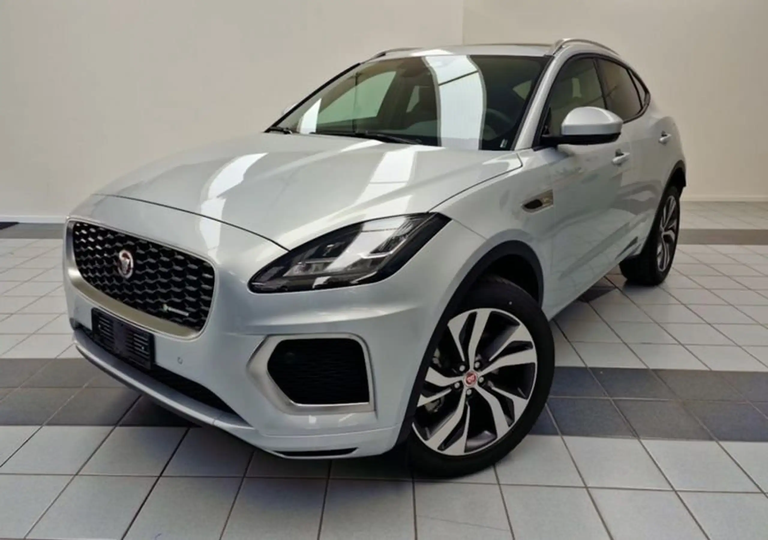 Jaguar E-Pace 2024