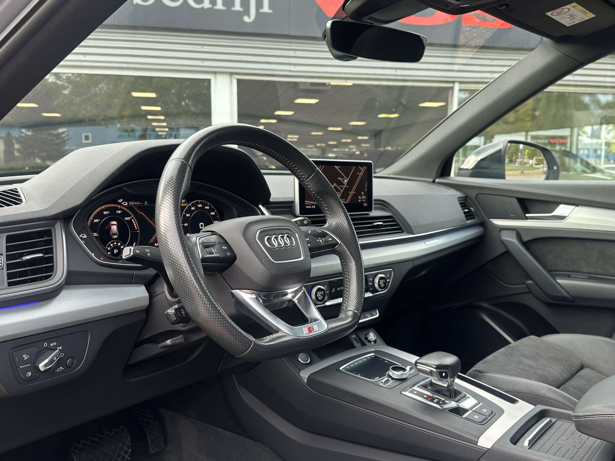 Audi - Q5