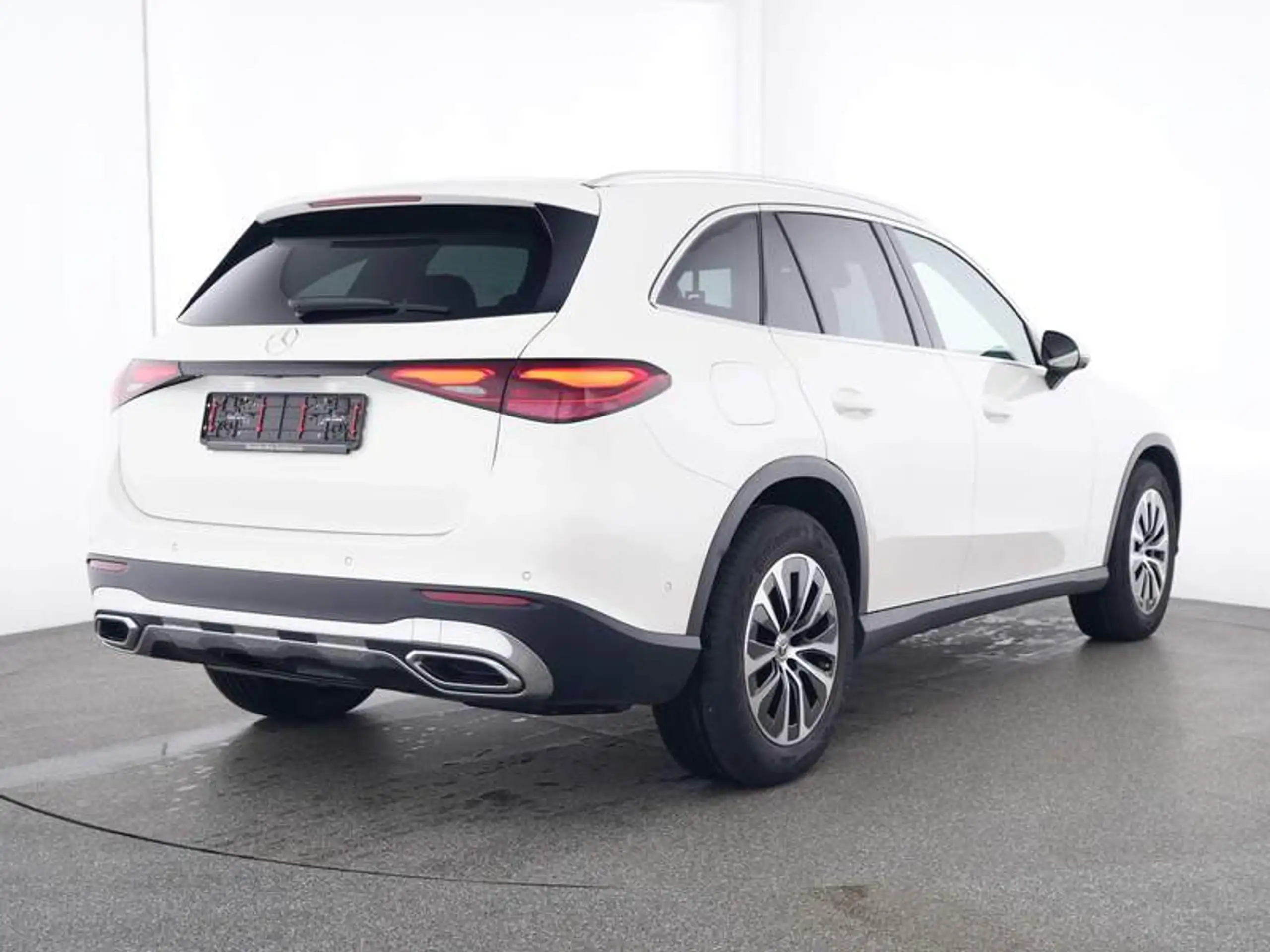 Mercedes-Benz - GLC 220