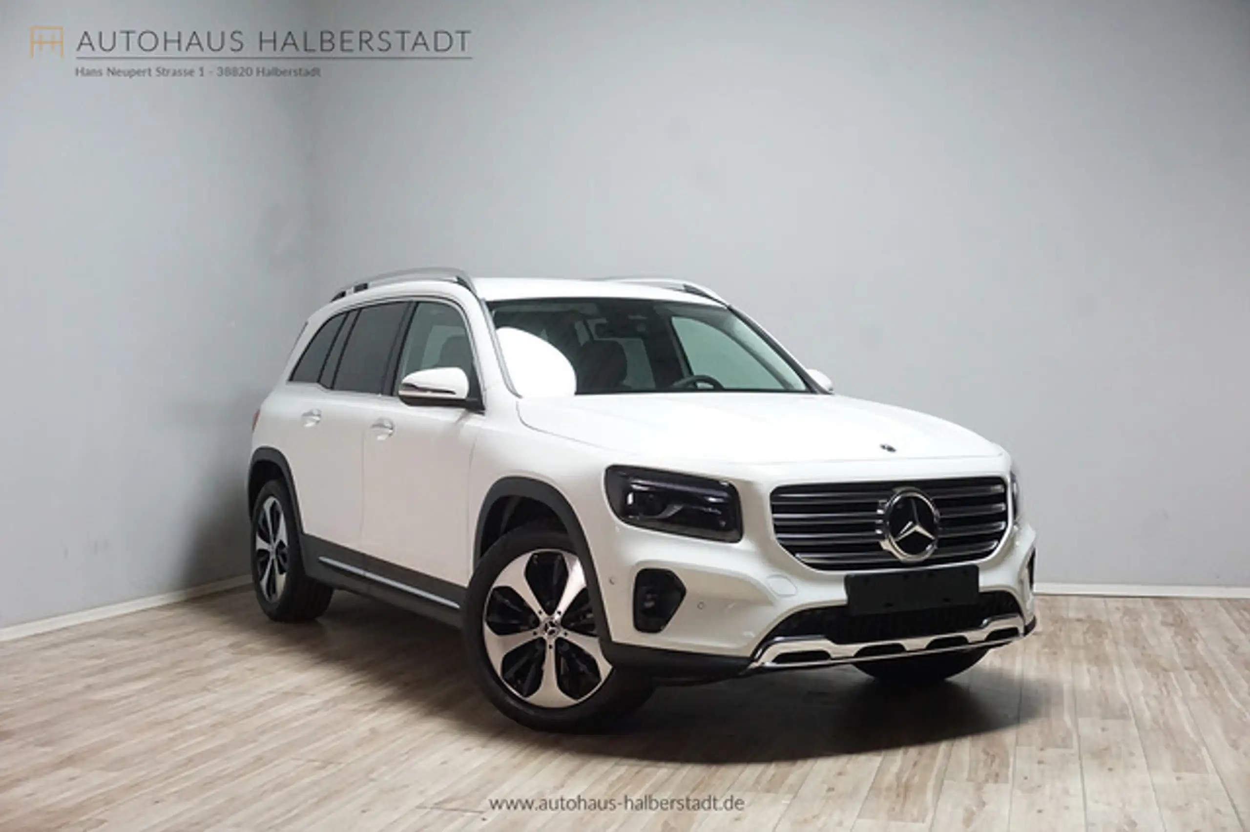 Mercedes-Benz GLB 220 2024