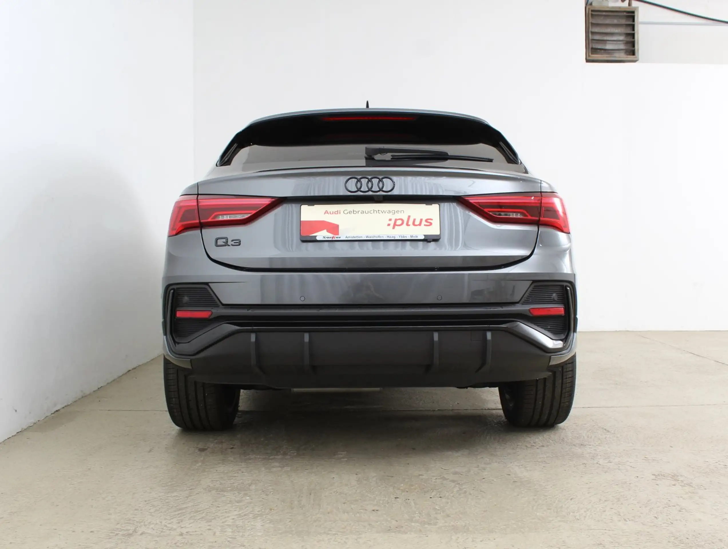 Audi - Q3