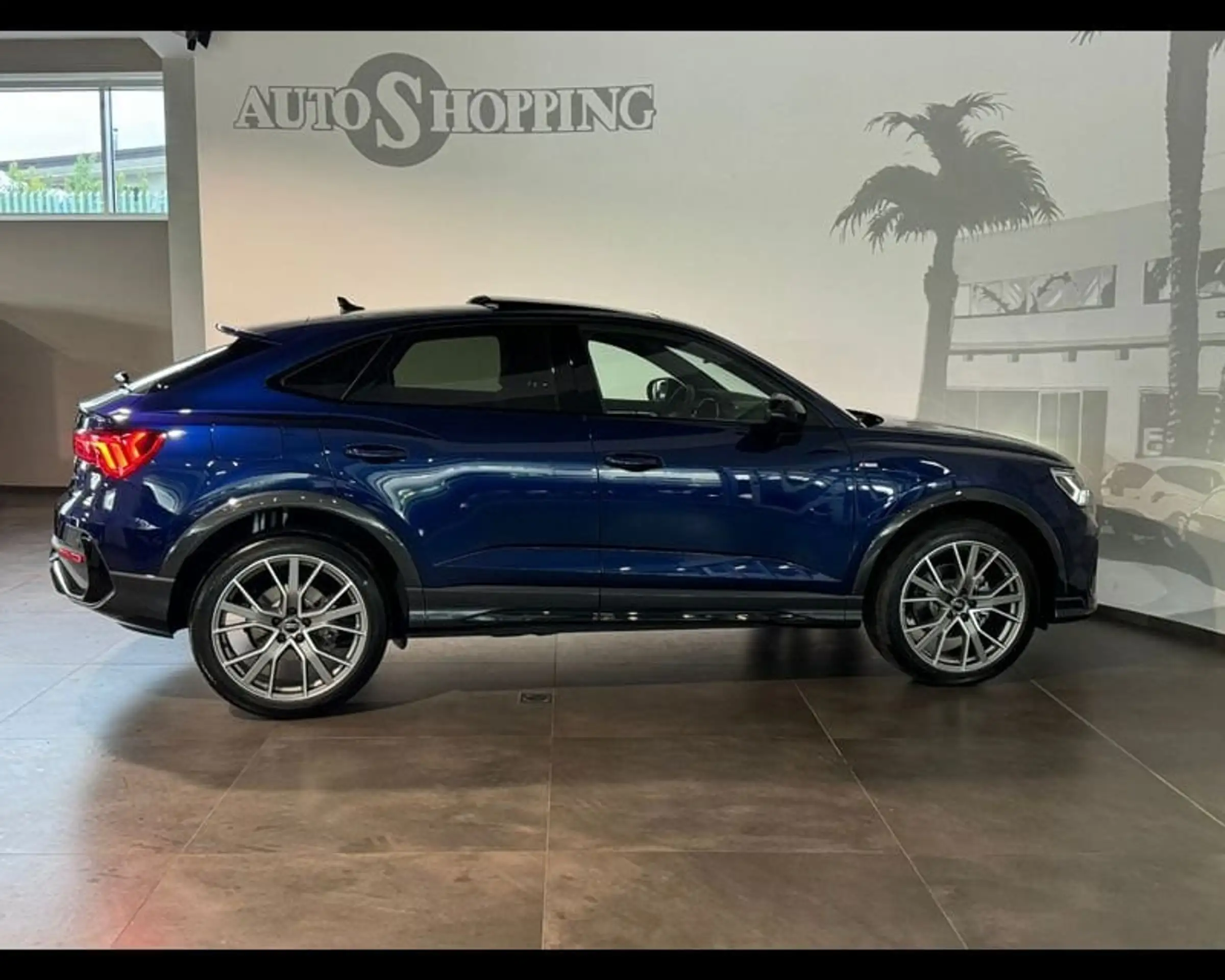 Audi - Q3