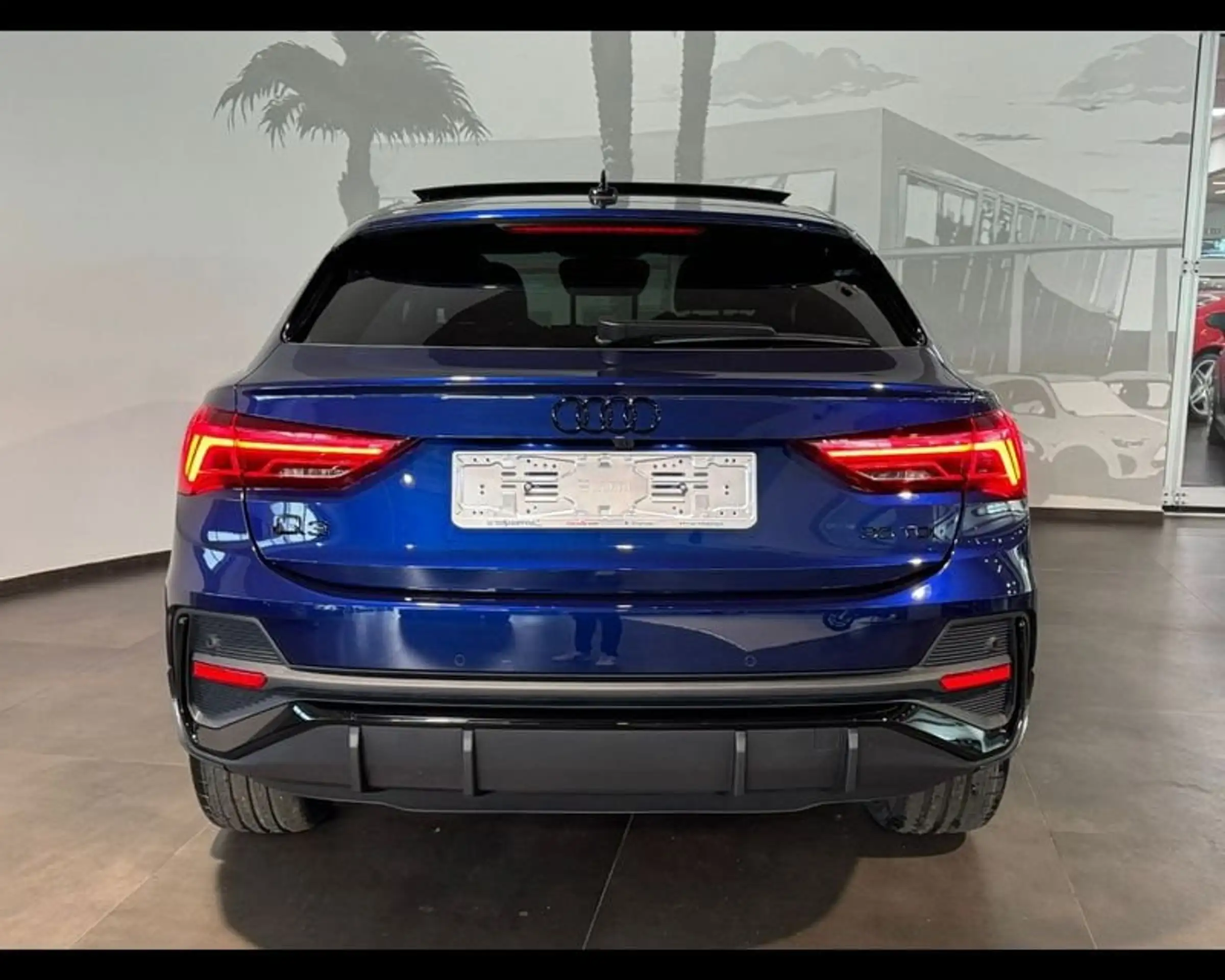 Audi - Q3