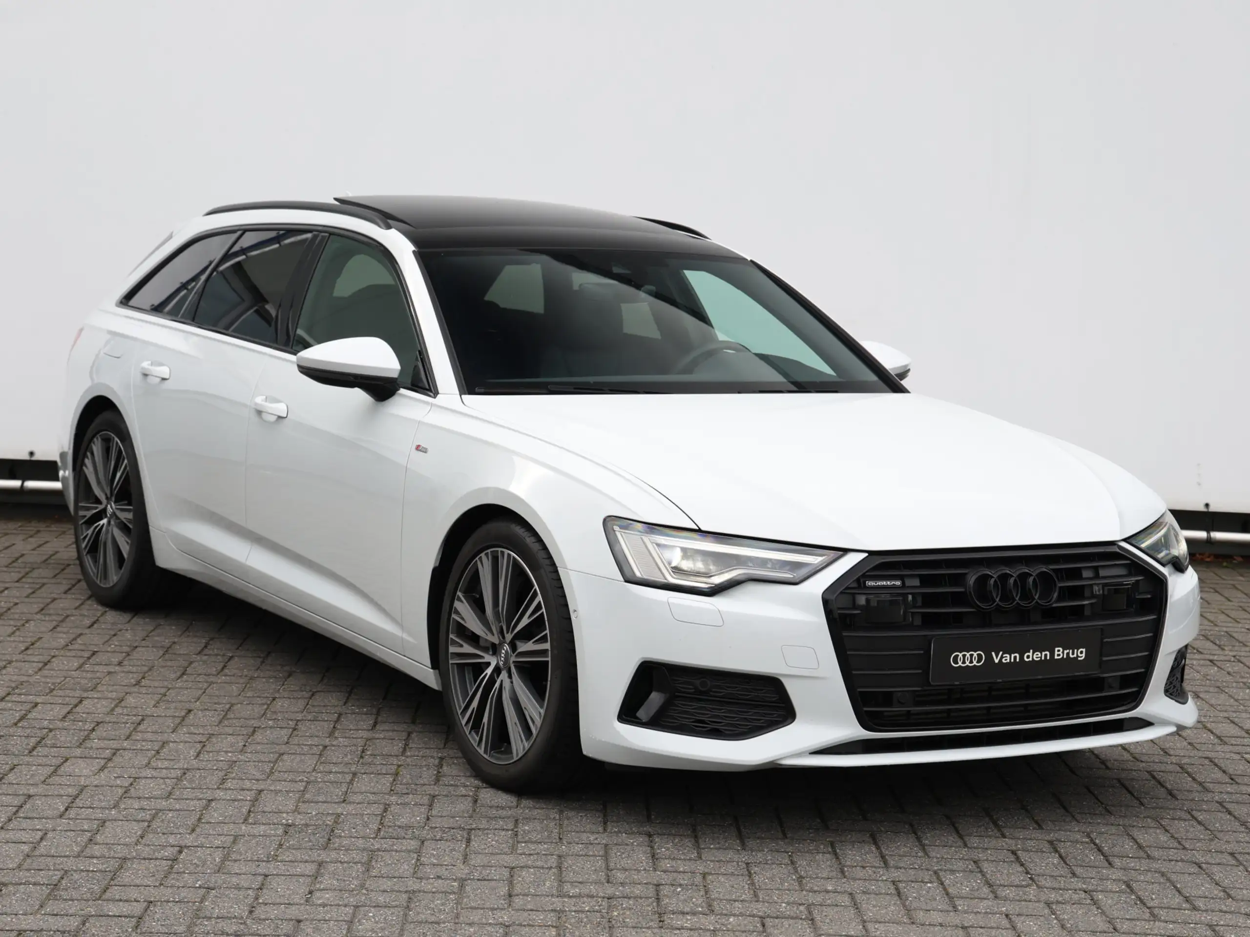 Audi - A6