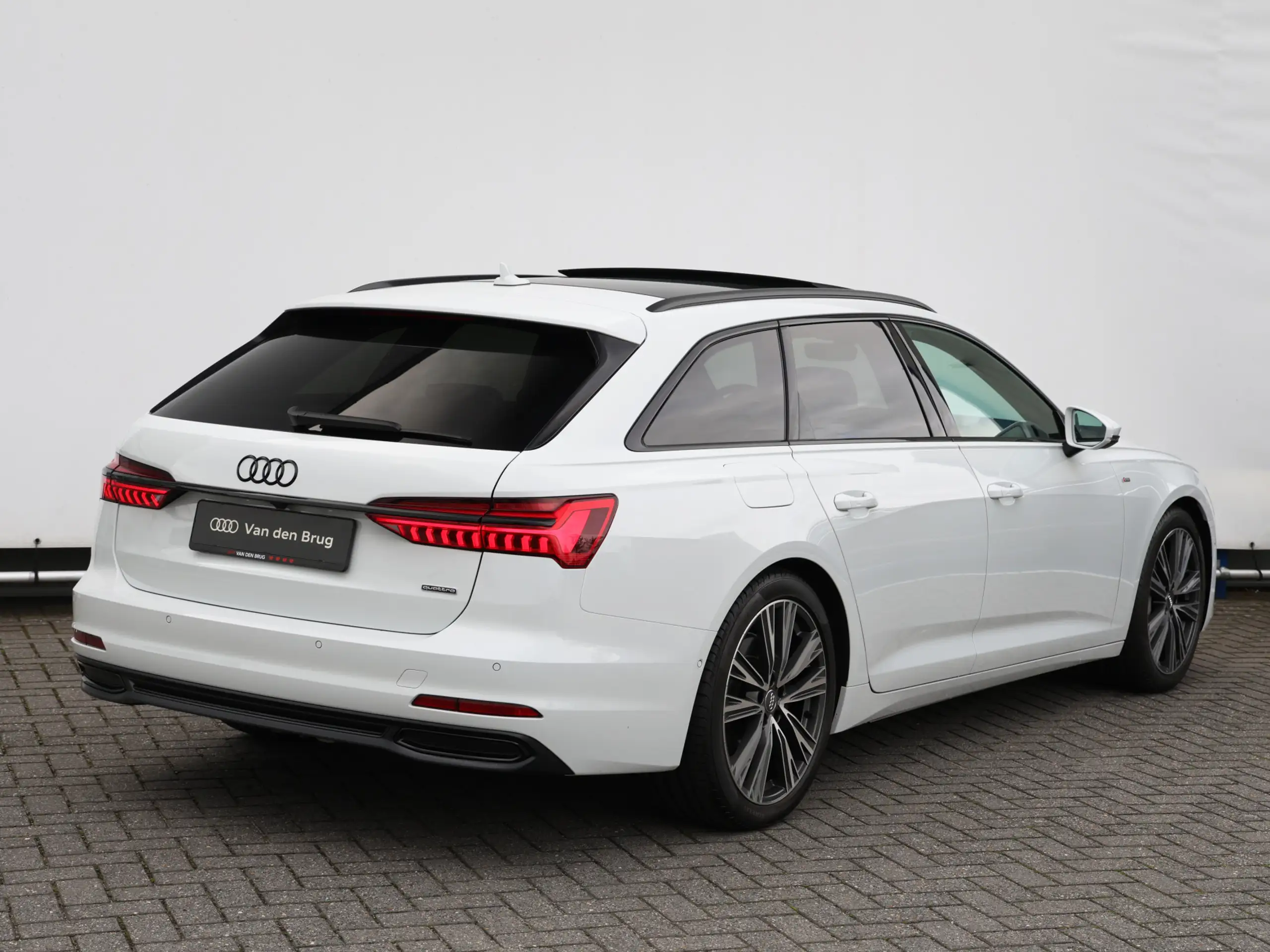 Audi - A6